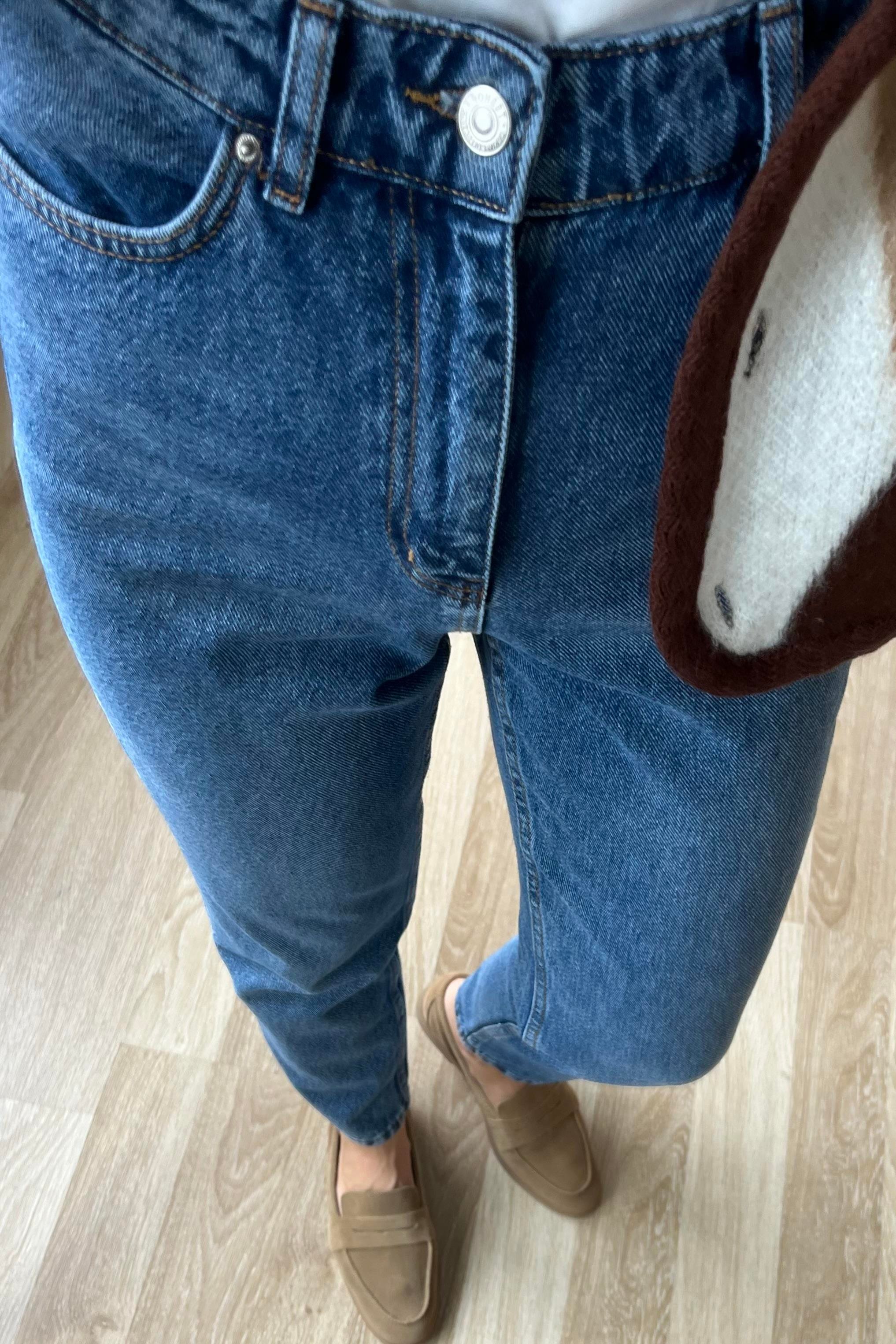 Mavi Yıkamalı Mom Fit Jean  uygun fiyatlarda www.butikhola.com adresinde