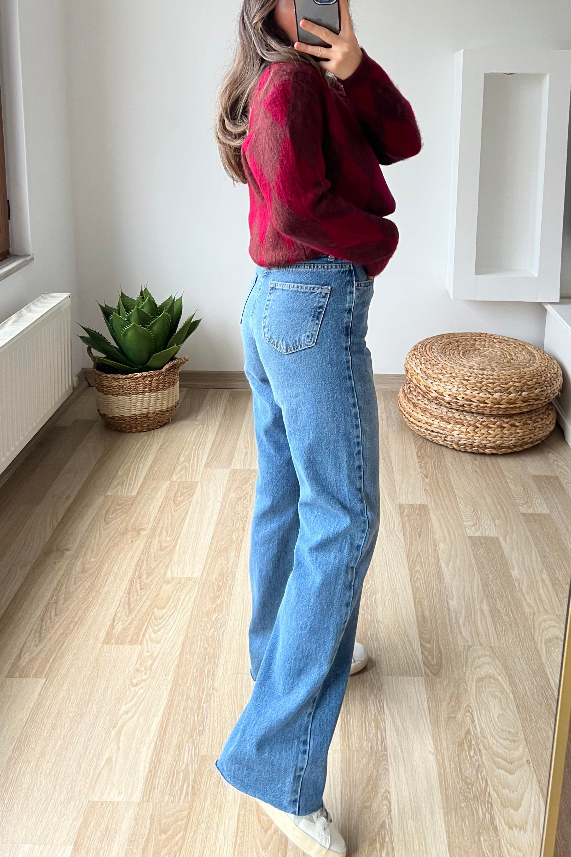 Mavi Yıkamalı Straight Fit Kesik Paça Jean  uygun fiyatlarda www.butikhola.com adresinde