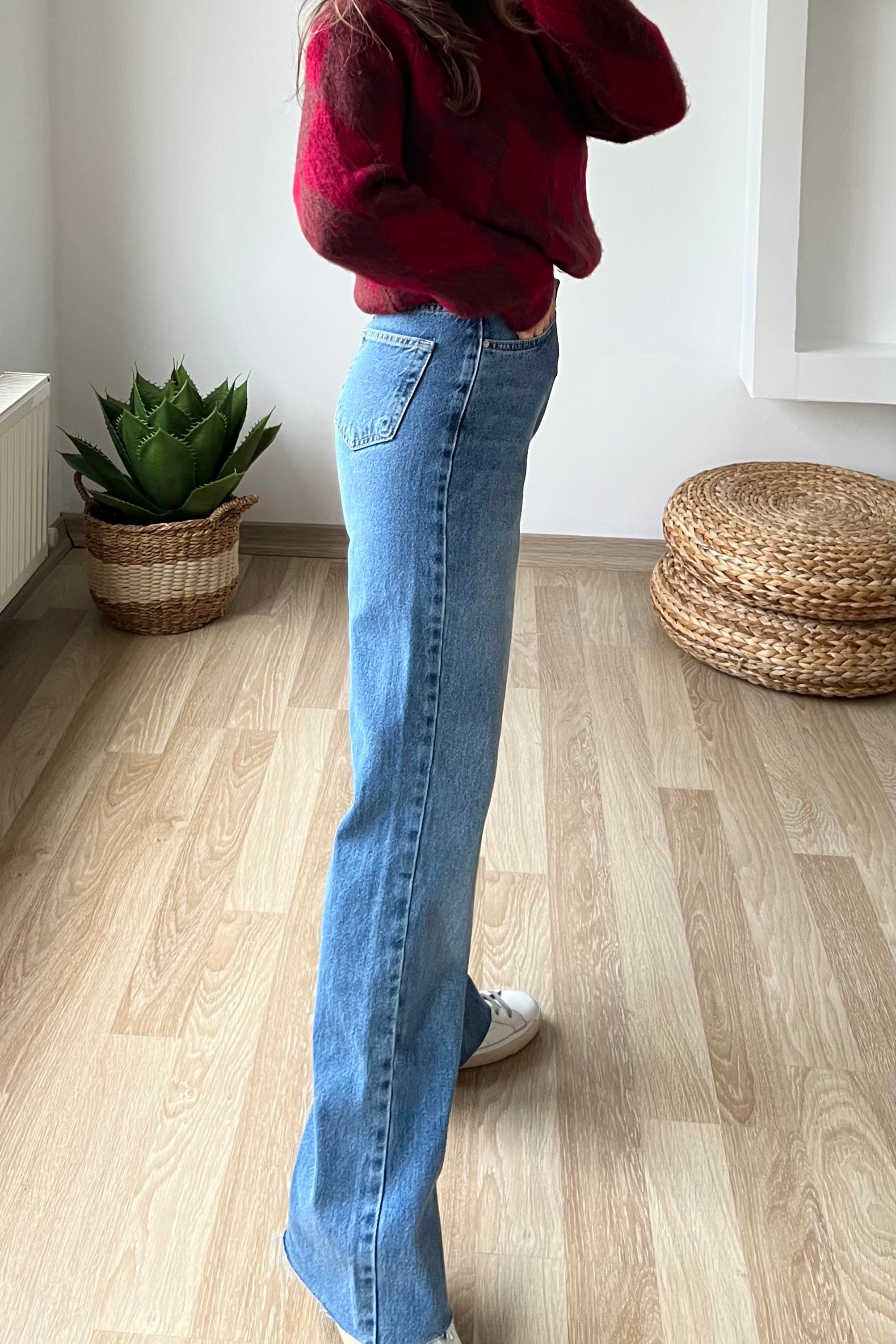 Mavi Yıkamalı Straight Fit Kesik Paça Jean  uygun fiyatlarda www.butikhola.com adresinde