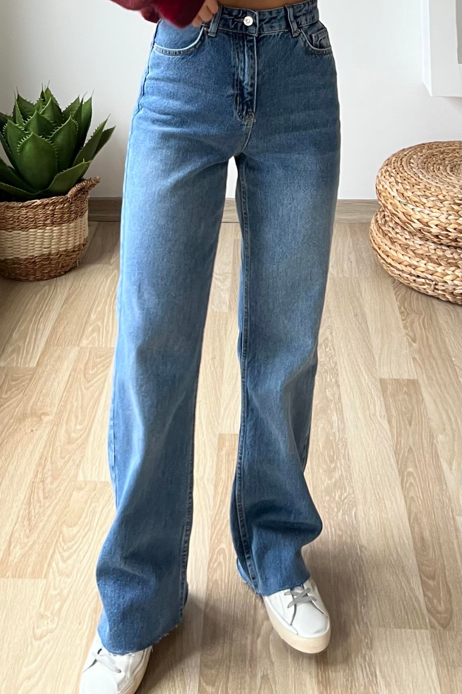 Mavi Yıkamalı Straight Fit Kesik Paça Jean  uygun fiyatlarda www.butikhola.com adresinde
