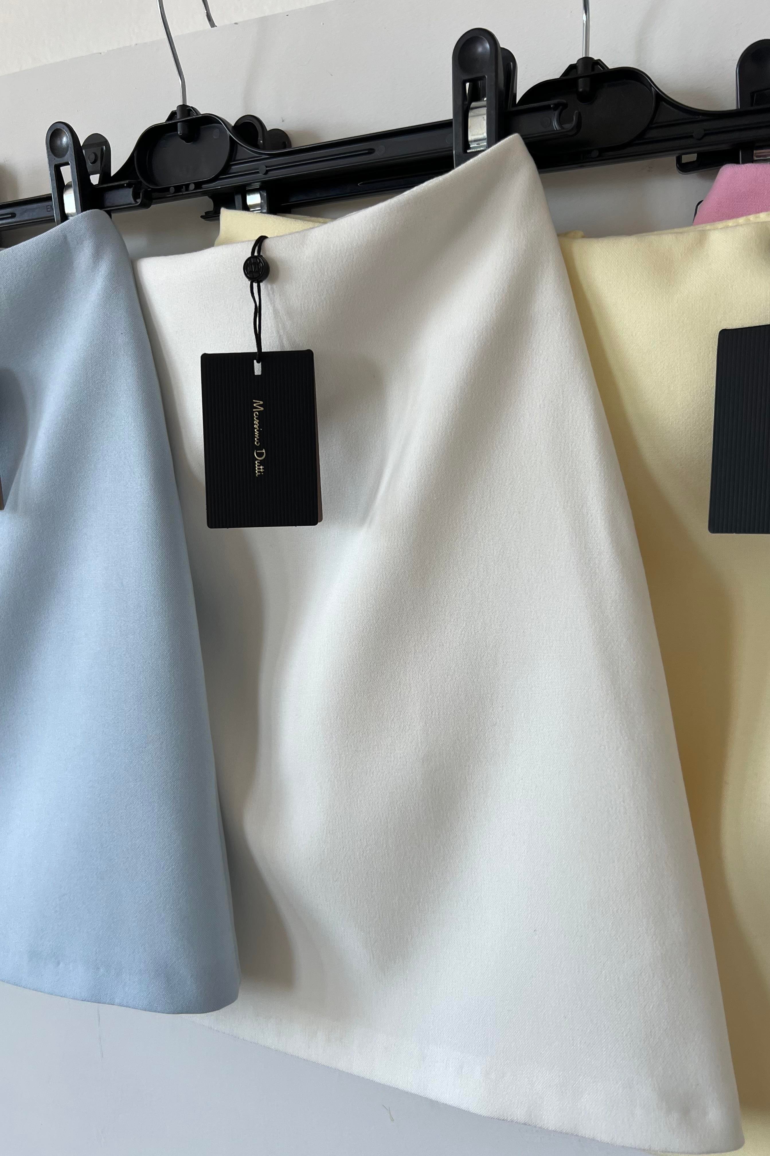 MD Beyaz Mini Etek  uygun fiyatlarda www.butikhola.com adresinde