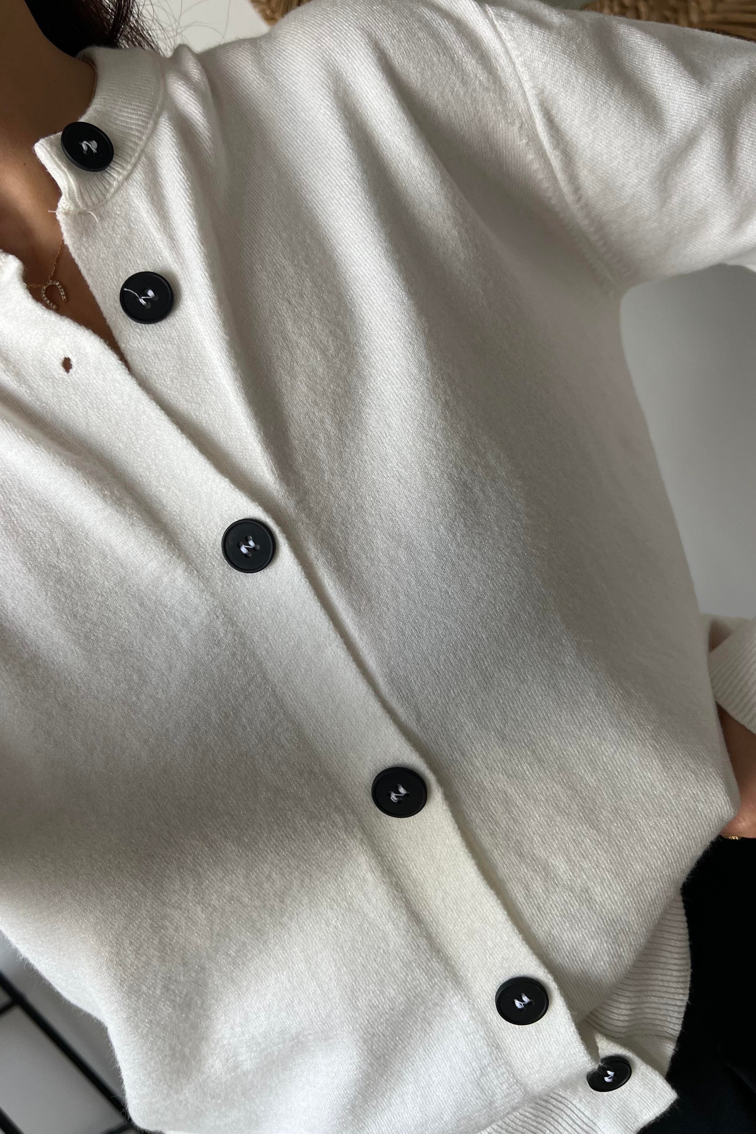 Md Ekru Yumuşak Dokulu Hırka  uygun fiyatlarda www.butikhola.com adresinde
