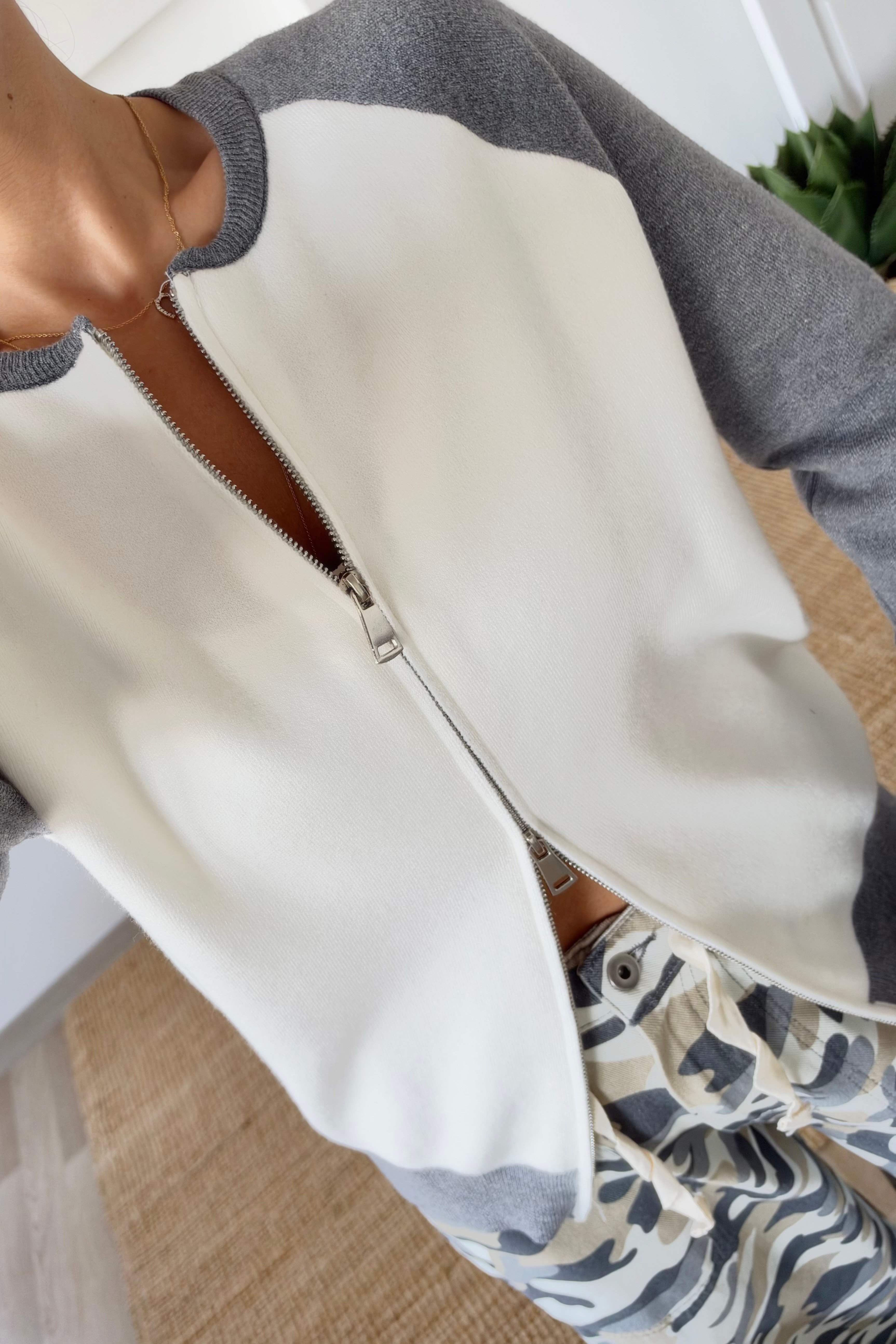 Md Gri Çift Fermuarlı Reglan Kol Hırka uygun fiyatlarda www.butikhola.com adresinde