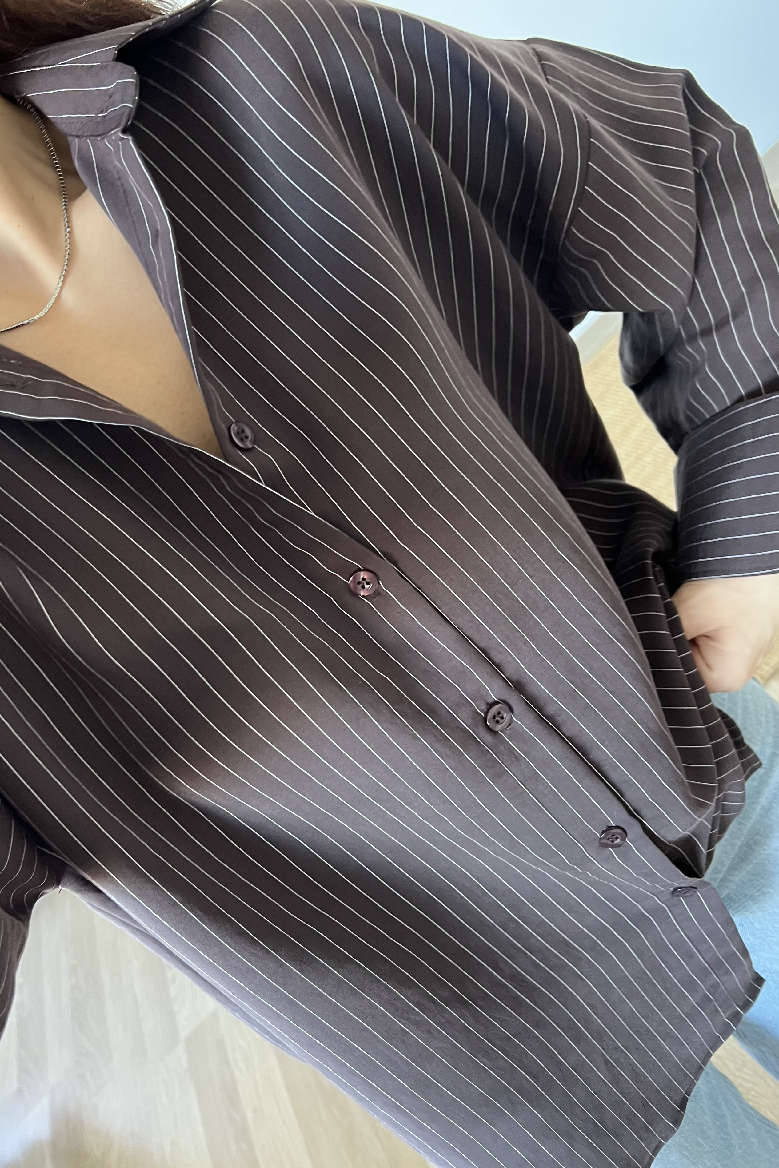 Md Kahverengi %100 Pamuk Çizgili Gömlek uygun fiyatlarda www.butikhola.com adresinde