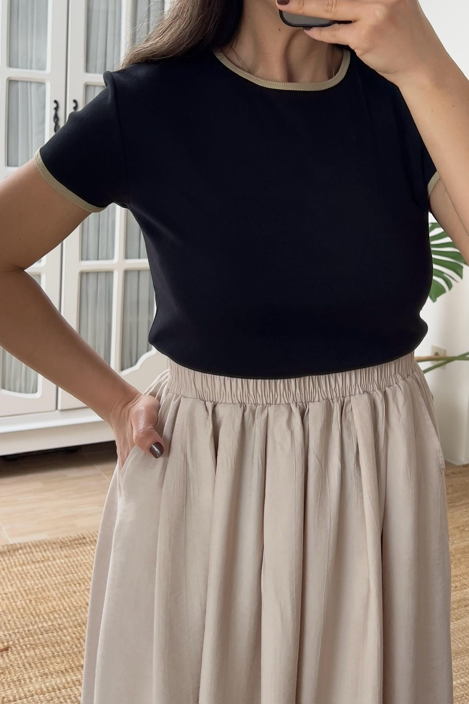 MD Siyah Biye Detaylı Tshirt uygun fiyatlarda www.butikhola.com adresinde