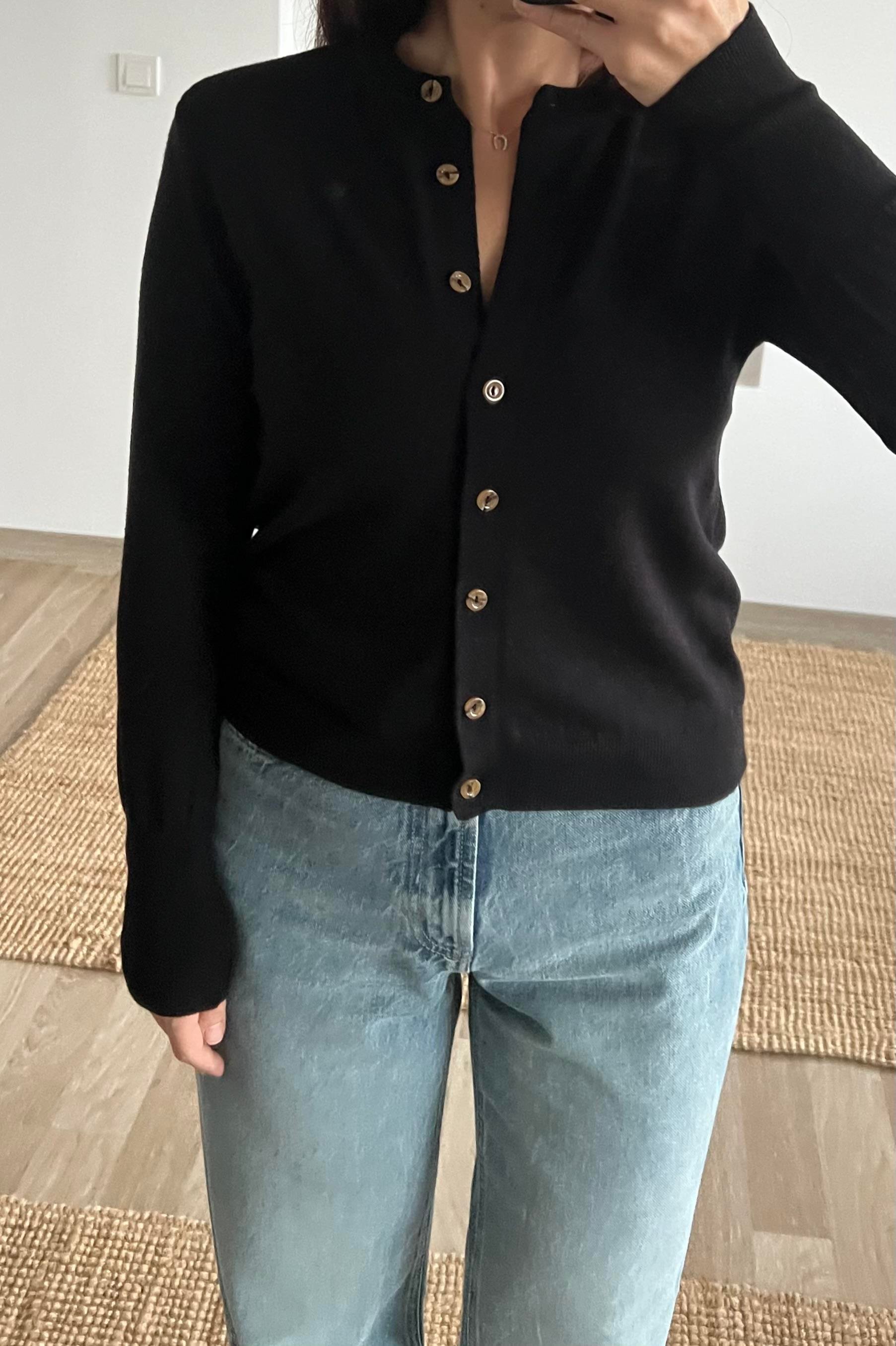 Md Siyah Yumuşak Dokulu Hırka uygun fiyatlarda www.butikhola.com adresinde
