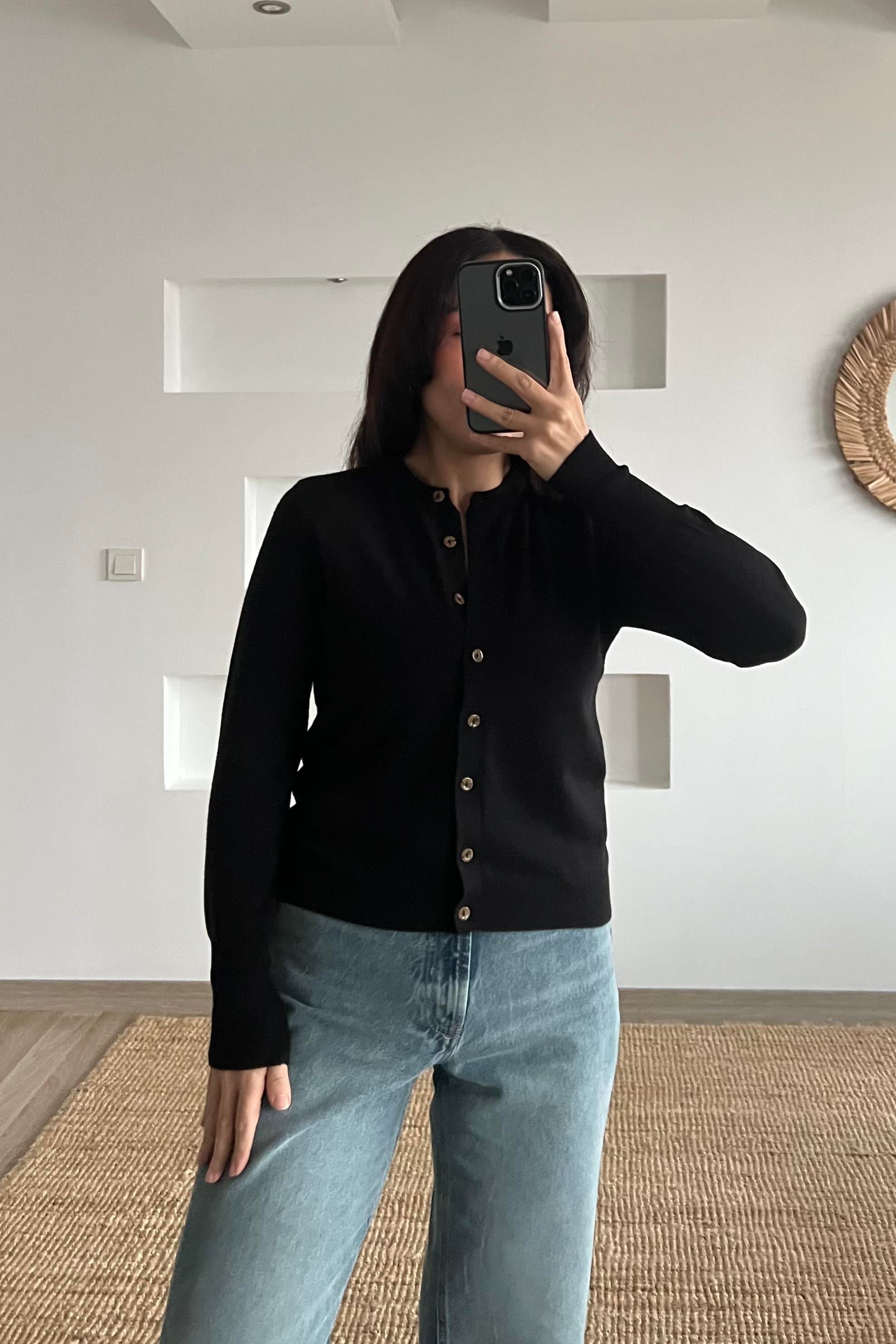 Md Siyah Yumuşak Dokulu Hırka uygun fiyatlarda www.butikhola.com adresinde