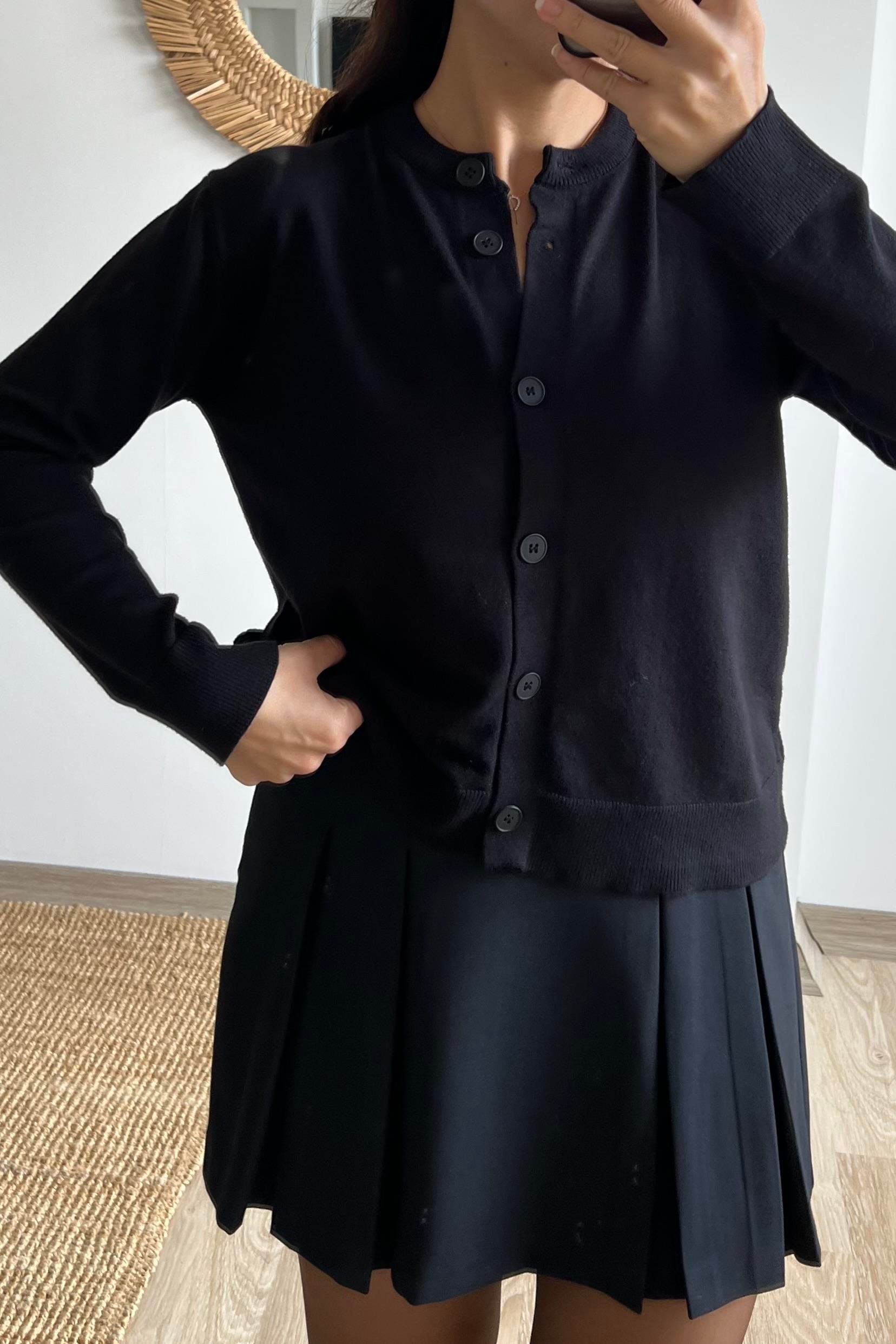 Md Siyah Yumuşak Dokulu Hırka  uygun fiyatlarda www.butikhola.com adresinde