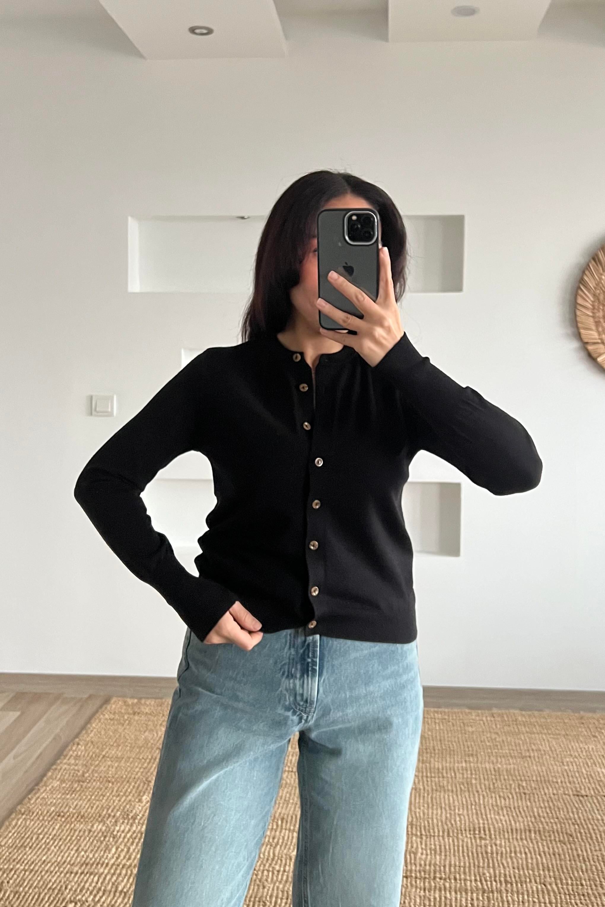 Md Siyah Yumuşak Dokulu Hırka uygun fiyatlarda www.butikhola.com adresinde