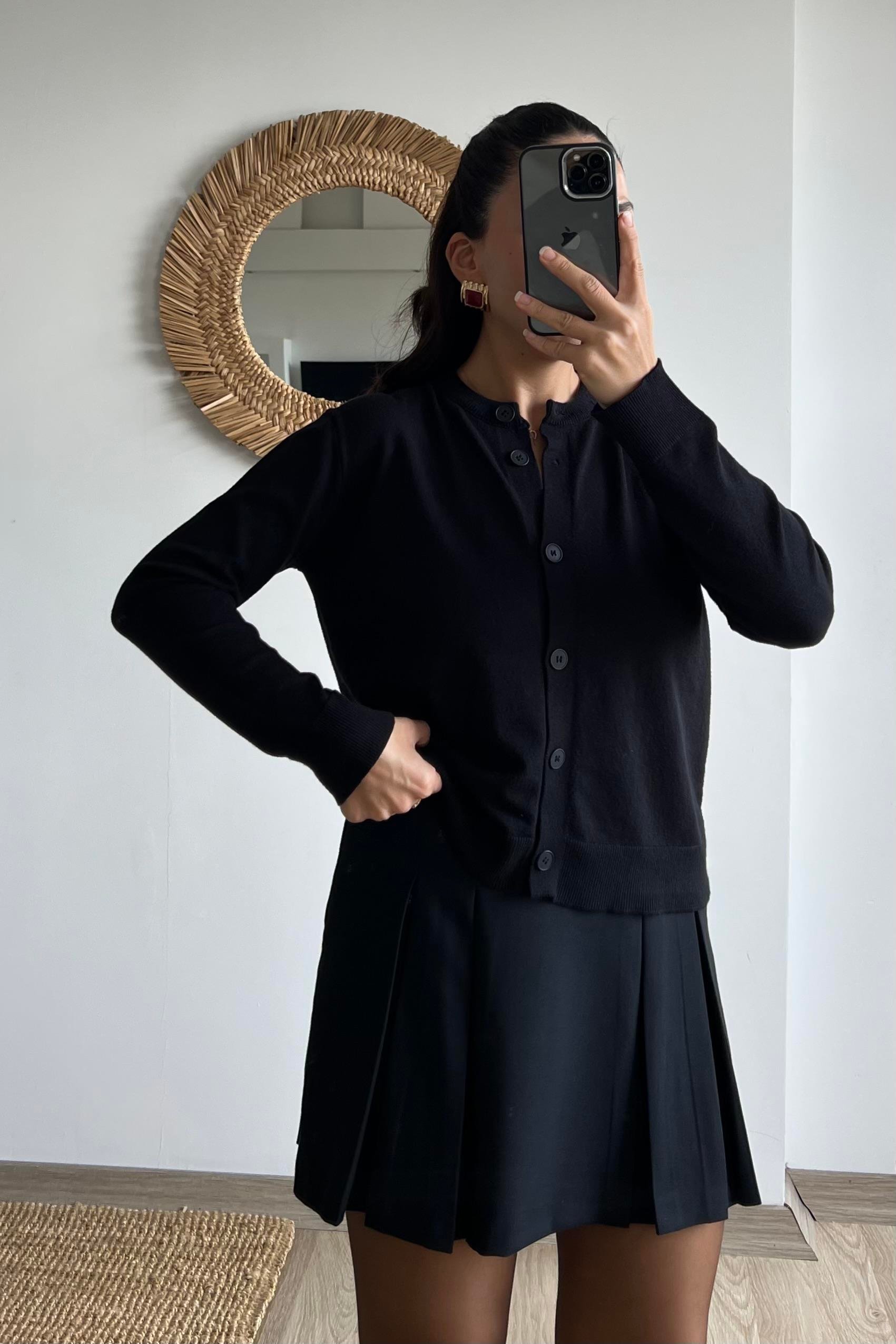 Md Siyah Yumuşak Dokulu Hırka  uygun fiyatlarda www.butikhola.com adresinde