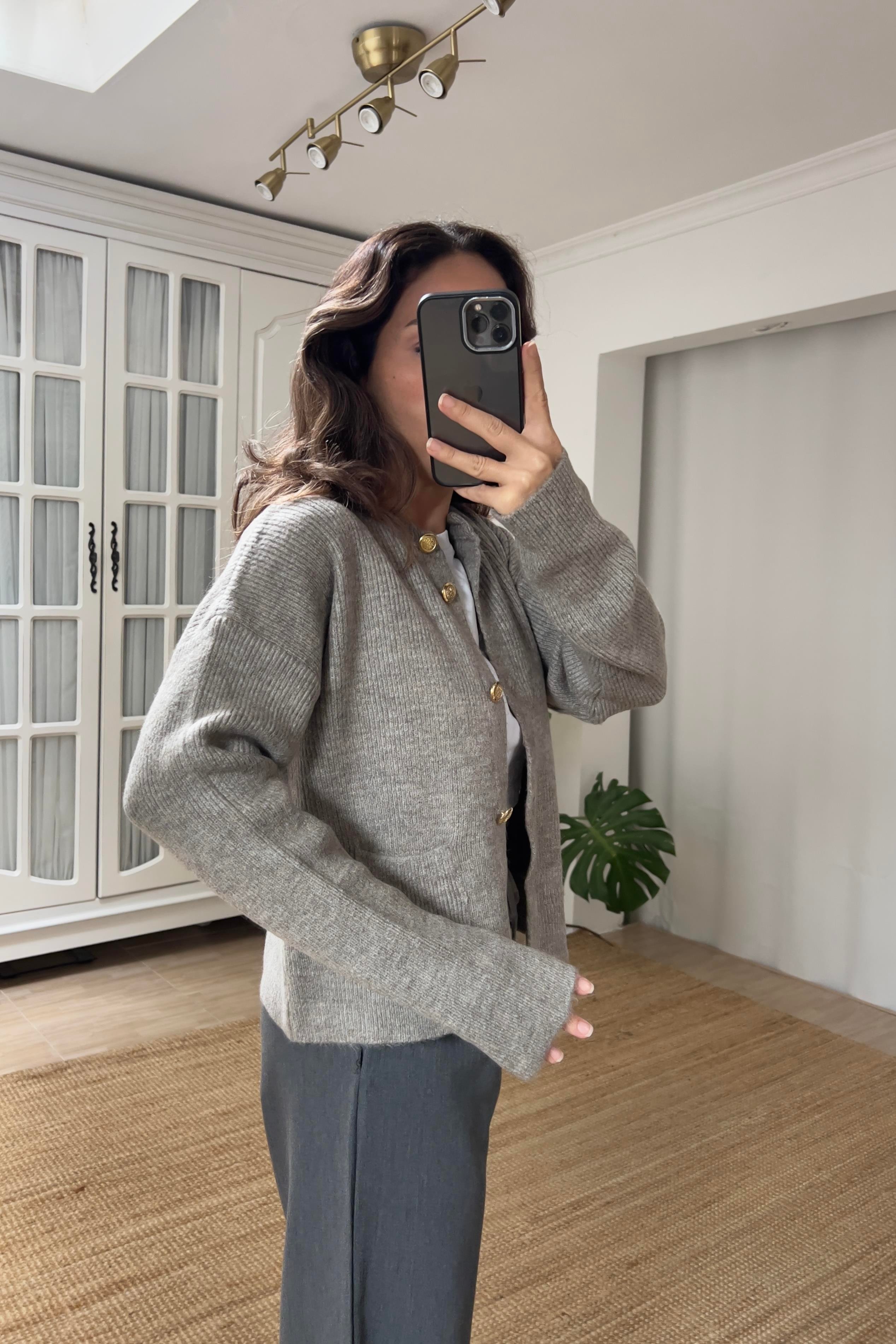 MD Vizon Cepli Gold Düğmeli Yumoş Hırka  uygun fiyatlarda www.butikhola.com adresinde