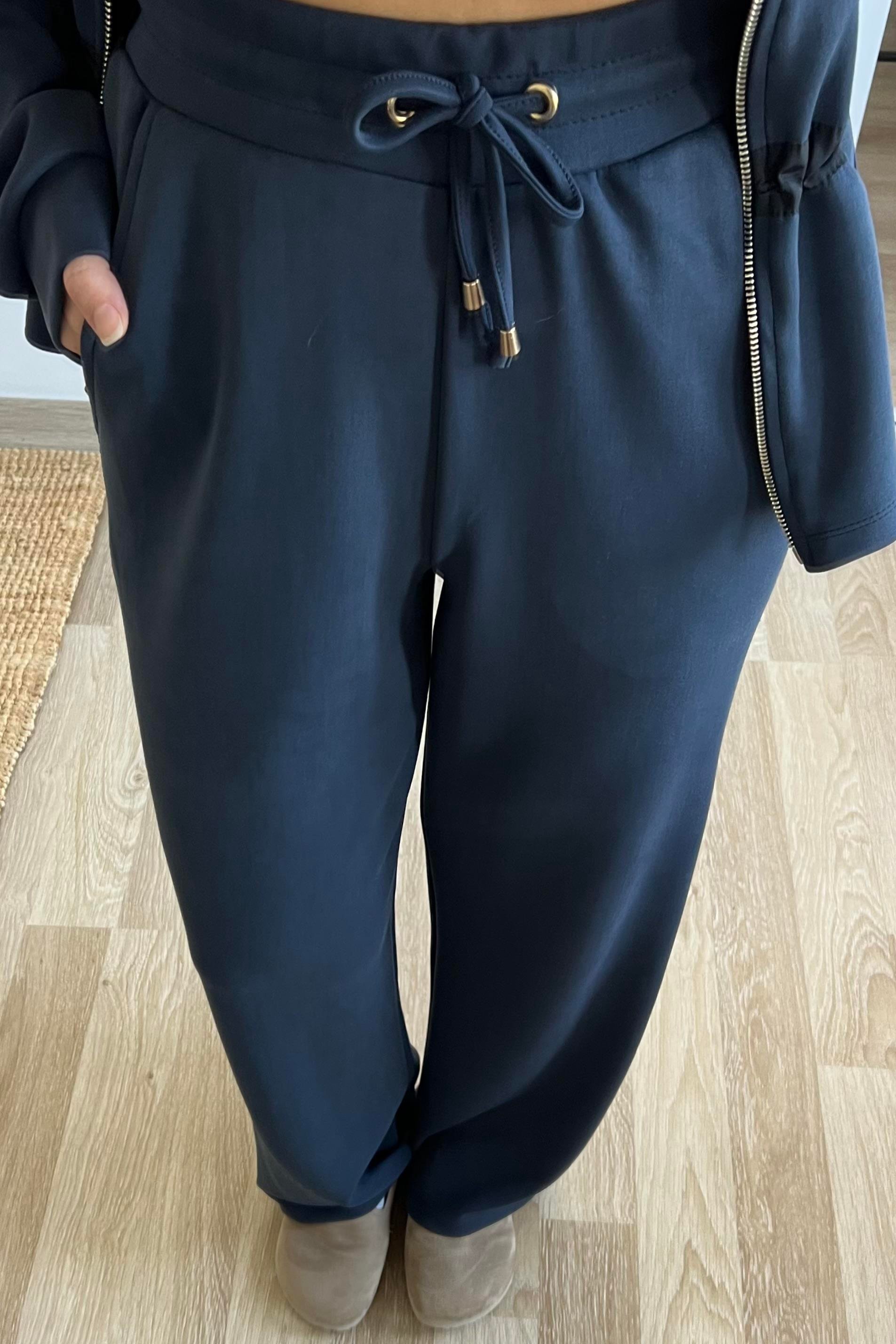 Nw Lacivert Premium Takım uygun fiyatlarda www.butikhola.com adresinde