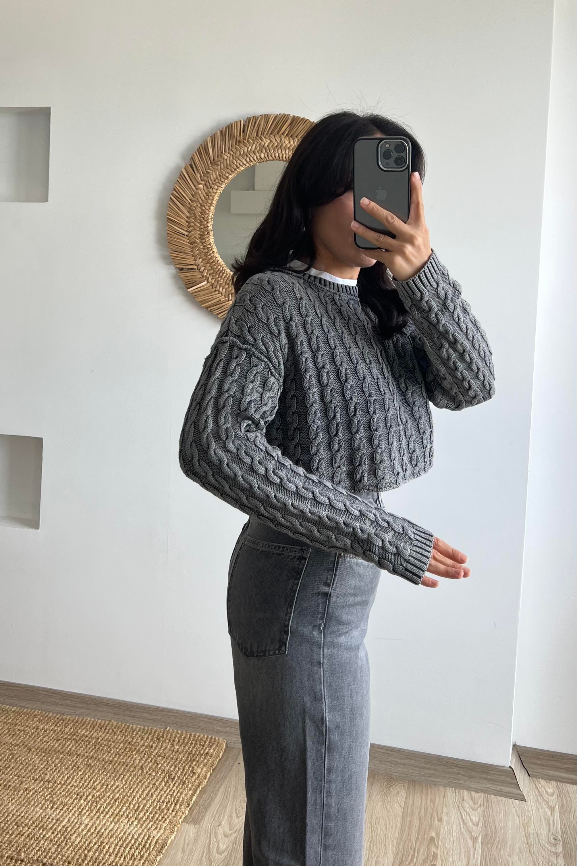 Orj Marka Gri Yıkamalı Saç Örgülü Crop Triko uygun fiyatlarda www.butikhola.com adresinde