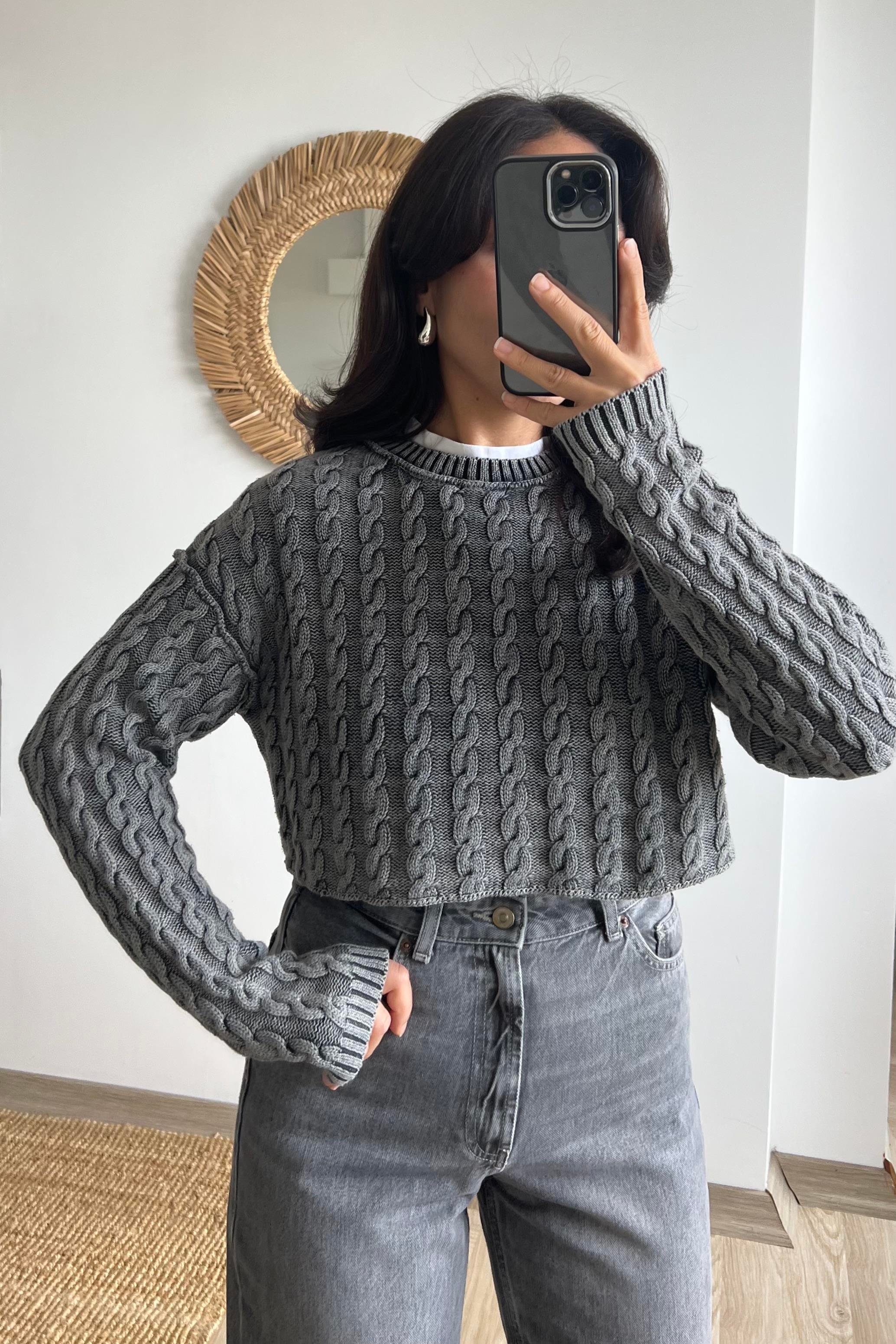 Orj Marka Gri Yıkamalı Saç Örgülü Crop Triko uygun fiyatlarda www.butikhola.com adresinde