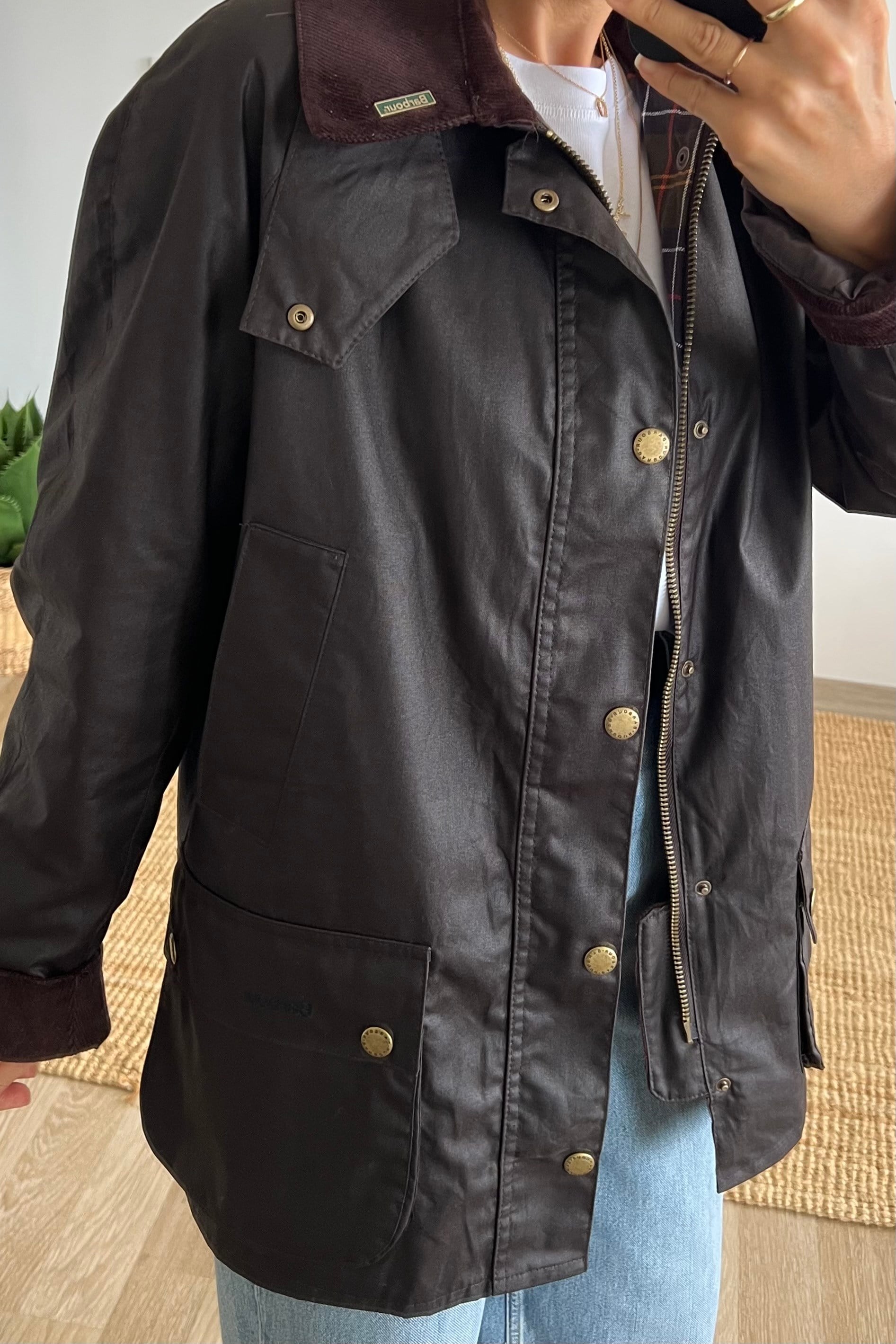 Orjinal Model Kahverengi Yağlı Doku Kadife Yaka Ceket uygun fiyatlarda www.butikhola.com adresinde