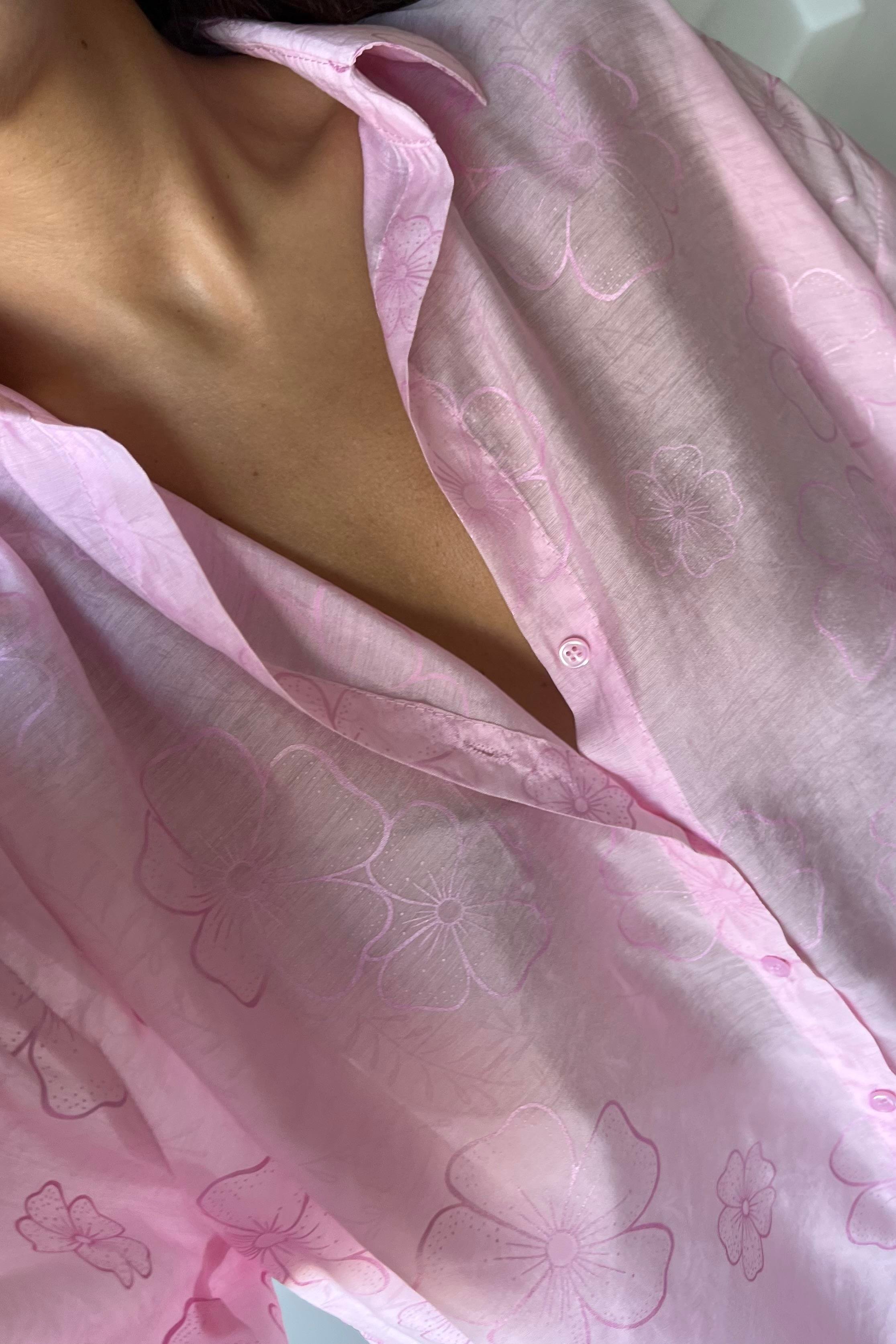 Pembe Çiçek Desenli Oversize Gömlek uygun fiyatlarda www.butikhola.com adresinde