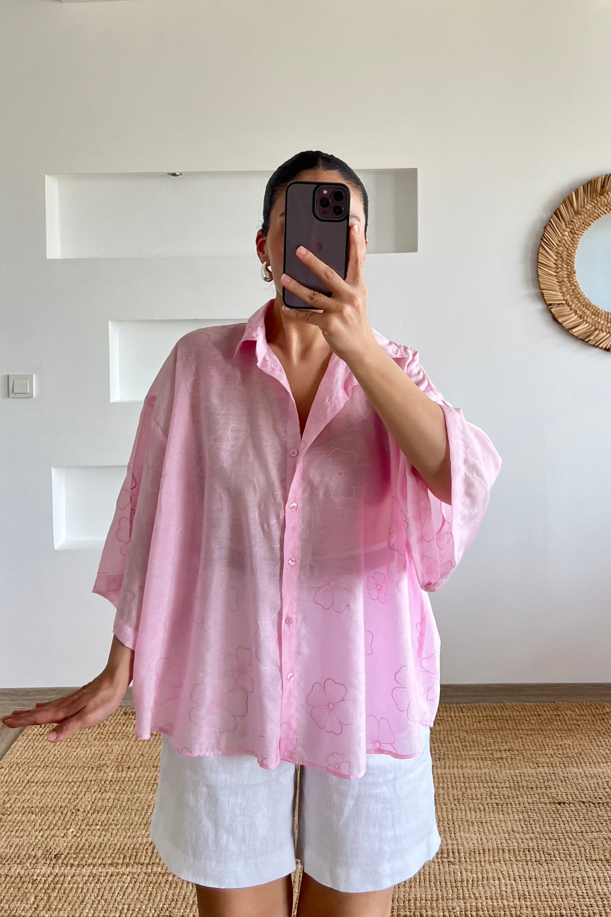 Pembe Çiçek Desenli Oversize Gömlek uygun fiyatlarda www.butikhola.com adresinde