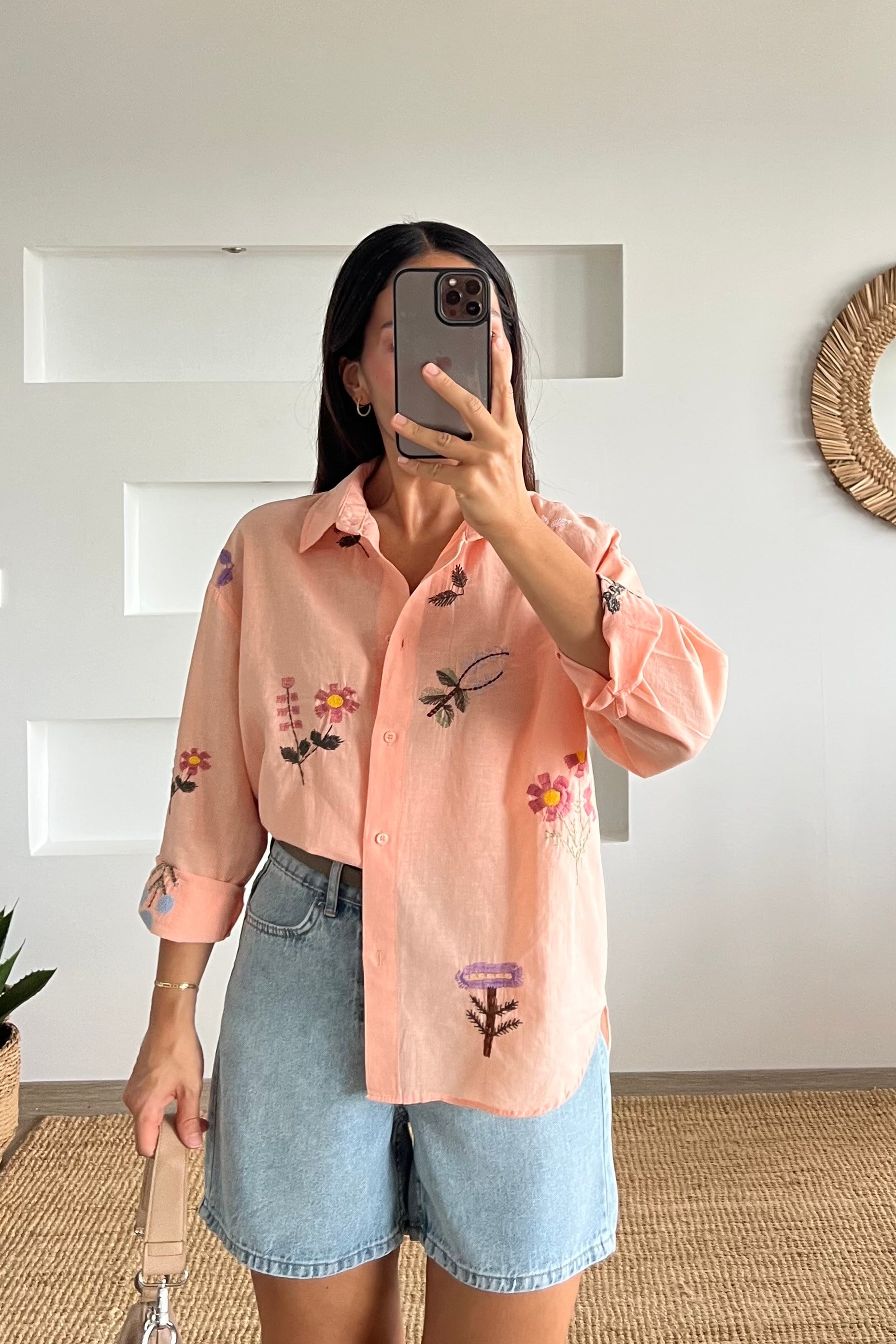Pudra Nakış İşlemeli Tasarım Gömlek uygun fiyatlarda www.butikhola.com adresinde
