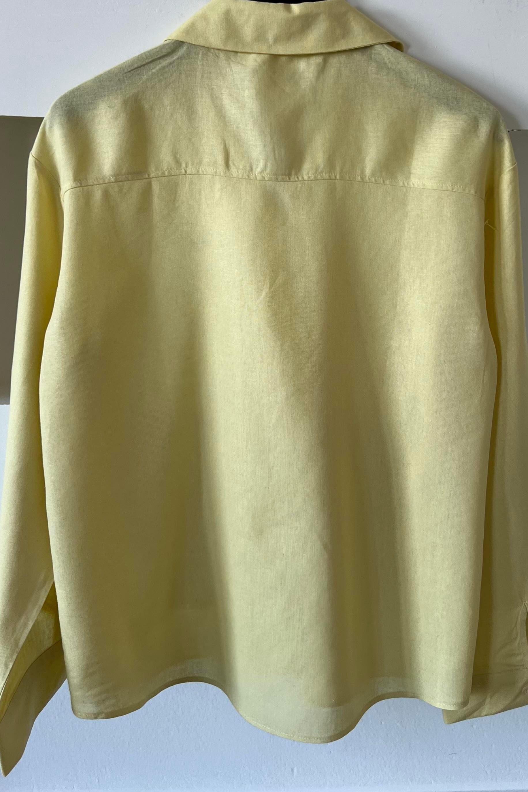 Sarı Logo Nakışlı Ham Keten Gömlek uygun fiyatlarda www.butikhola.com adresinde