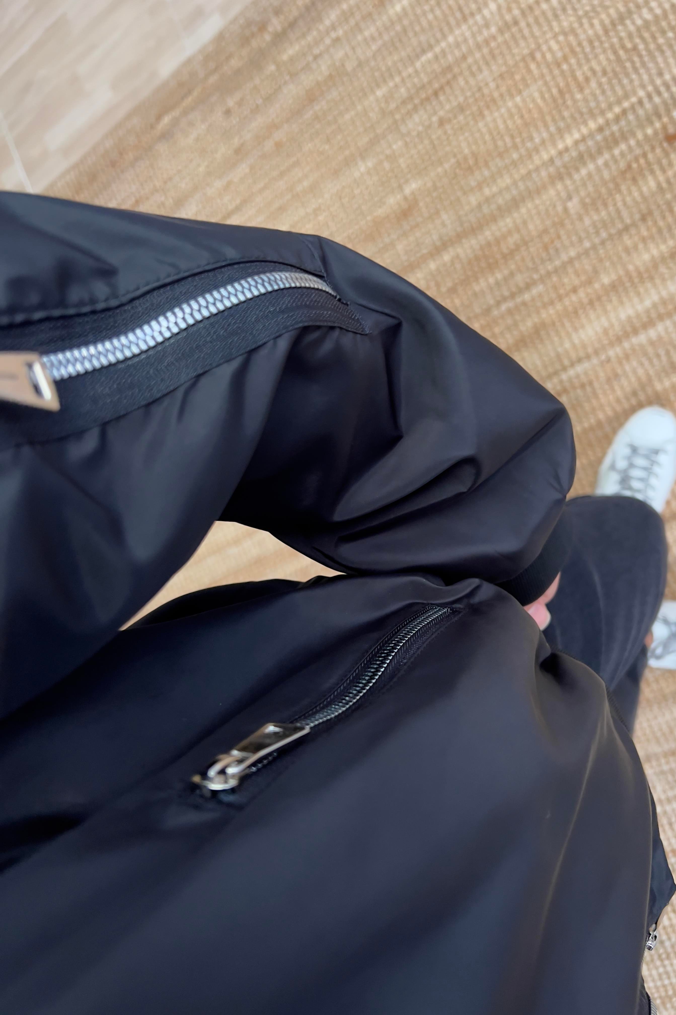 Siyah Arma Nakışlı Bomber Mont uygun fiyatlarda www.butikhola.com adresinde