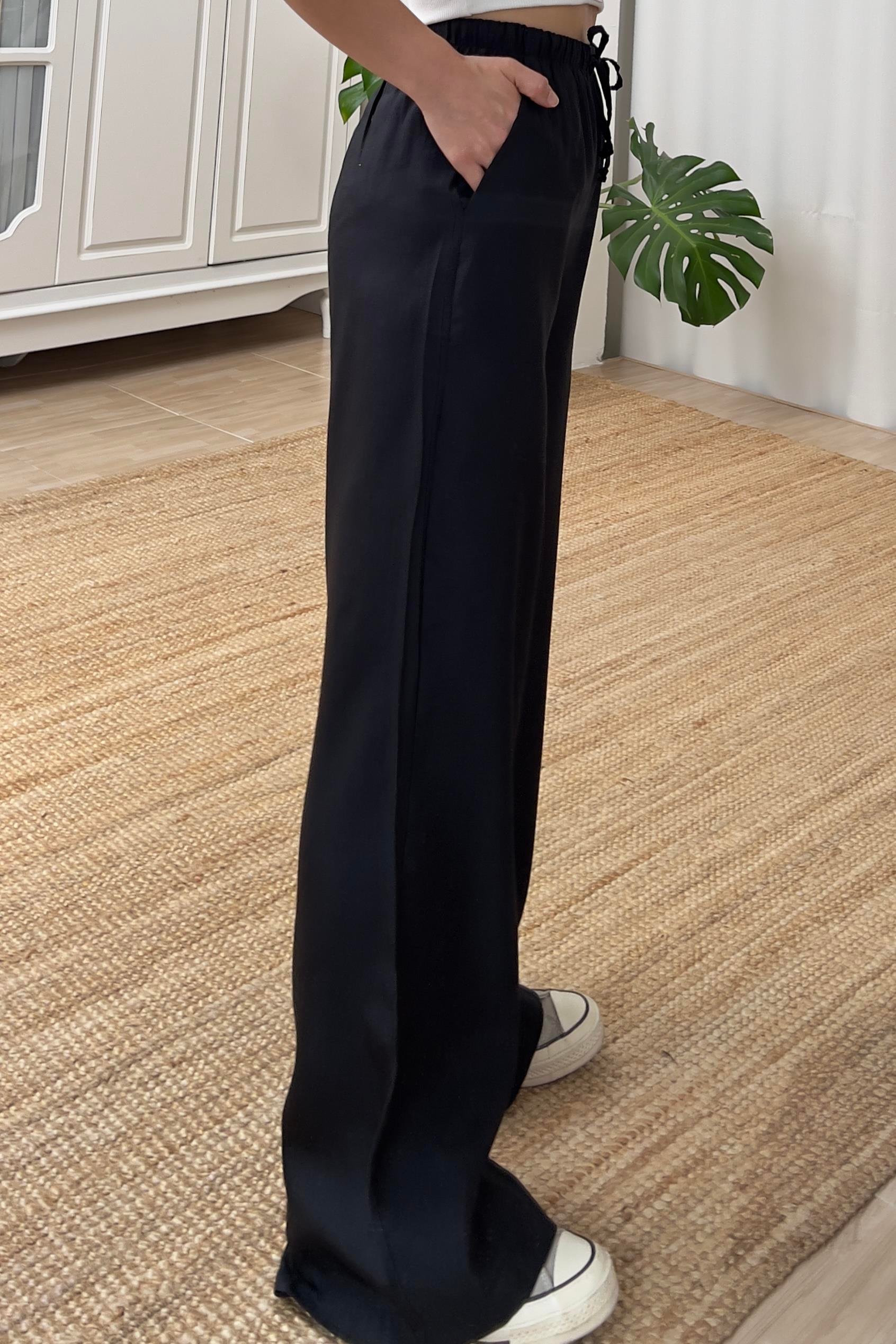 Siyah Beli İpli Tensel Pantolon uygun fiyatlarda www.butikhola.com adresinde