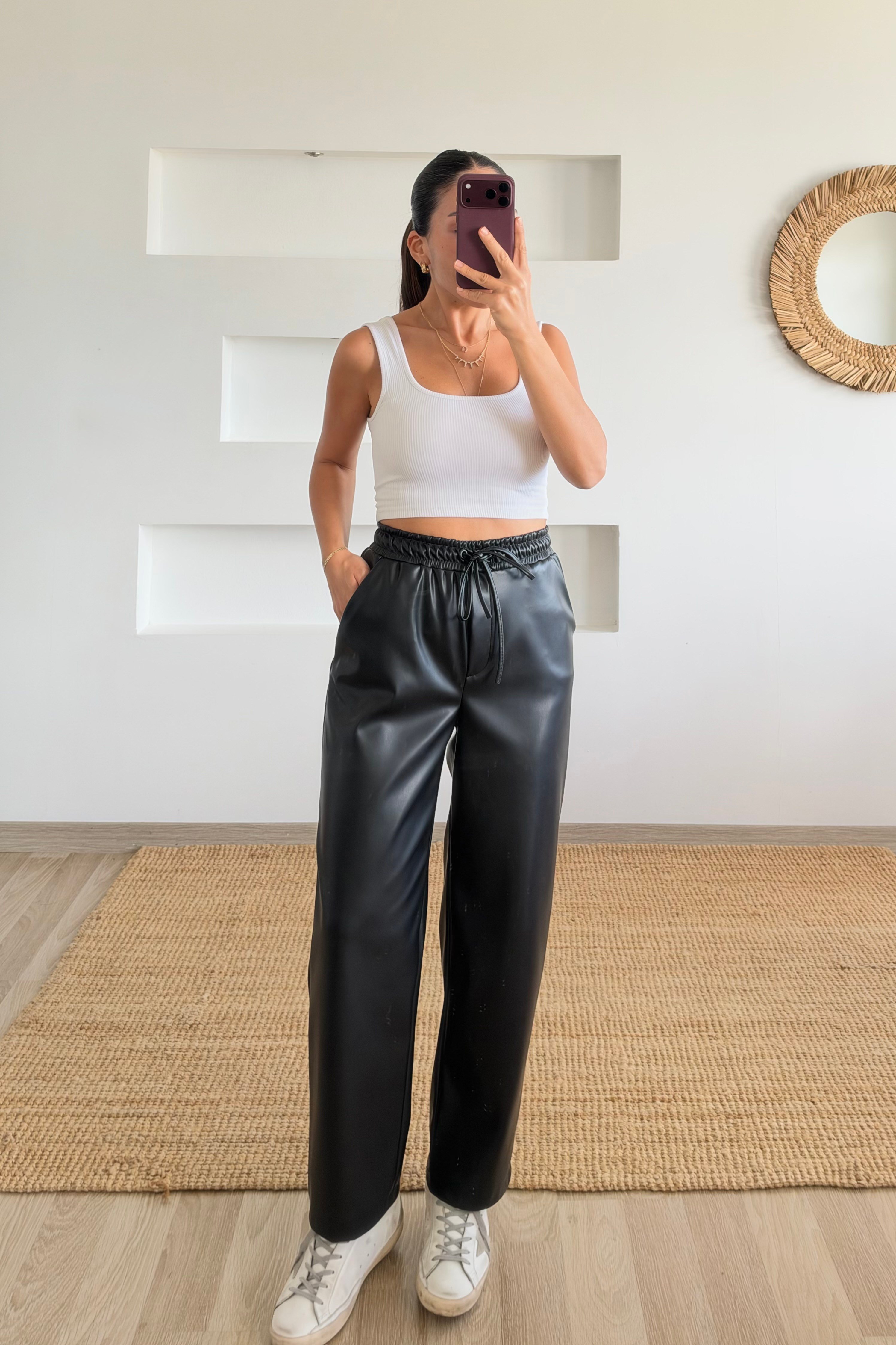 Siyah Beli Lastikli Deri Pantolon uygun fiyatlarda www.butikhola.com adresinde