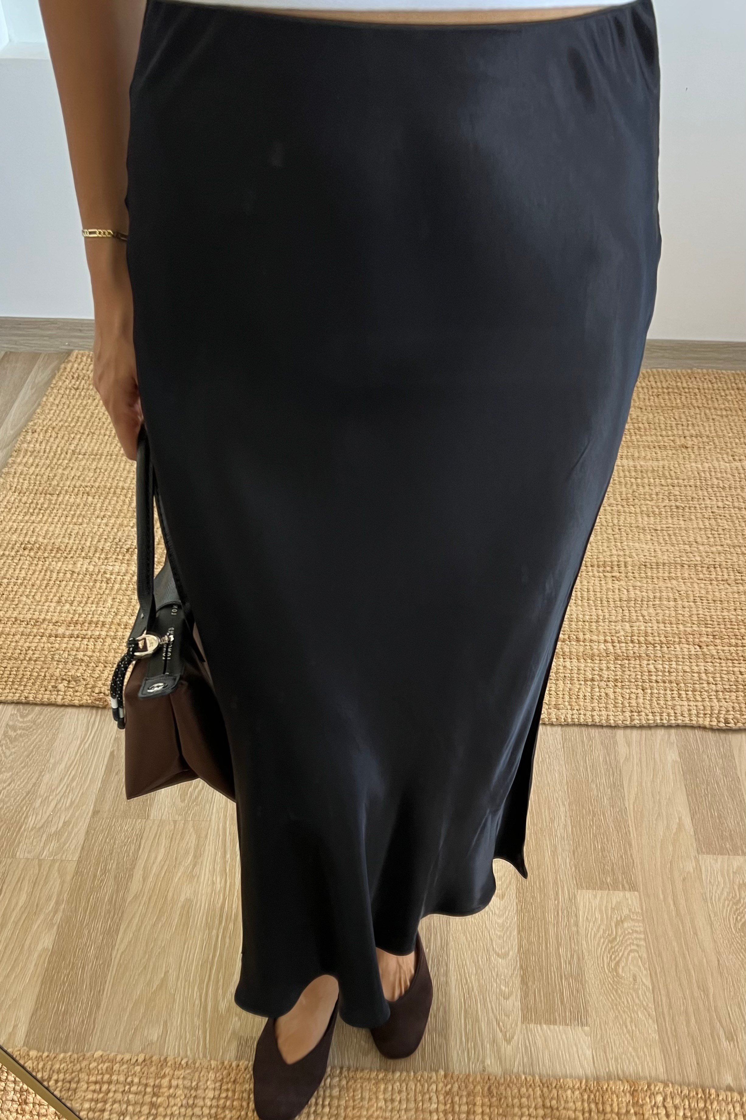 Siyah Beli Lastikli Saten Etek uygun fiyatlarda www.butikhola.com adresinde