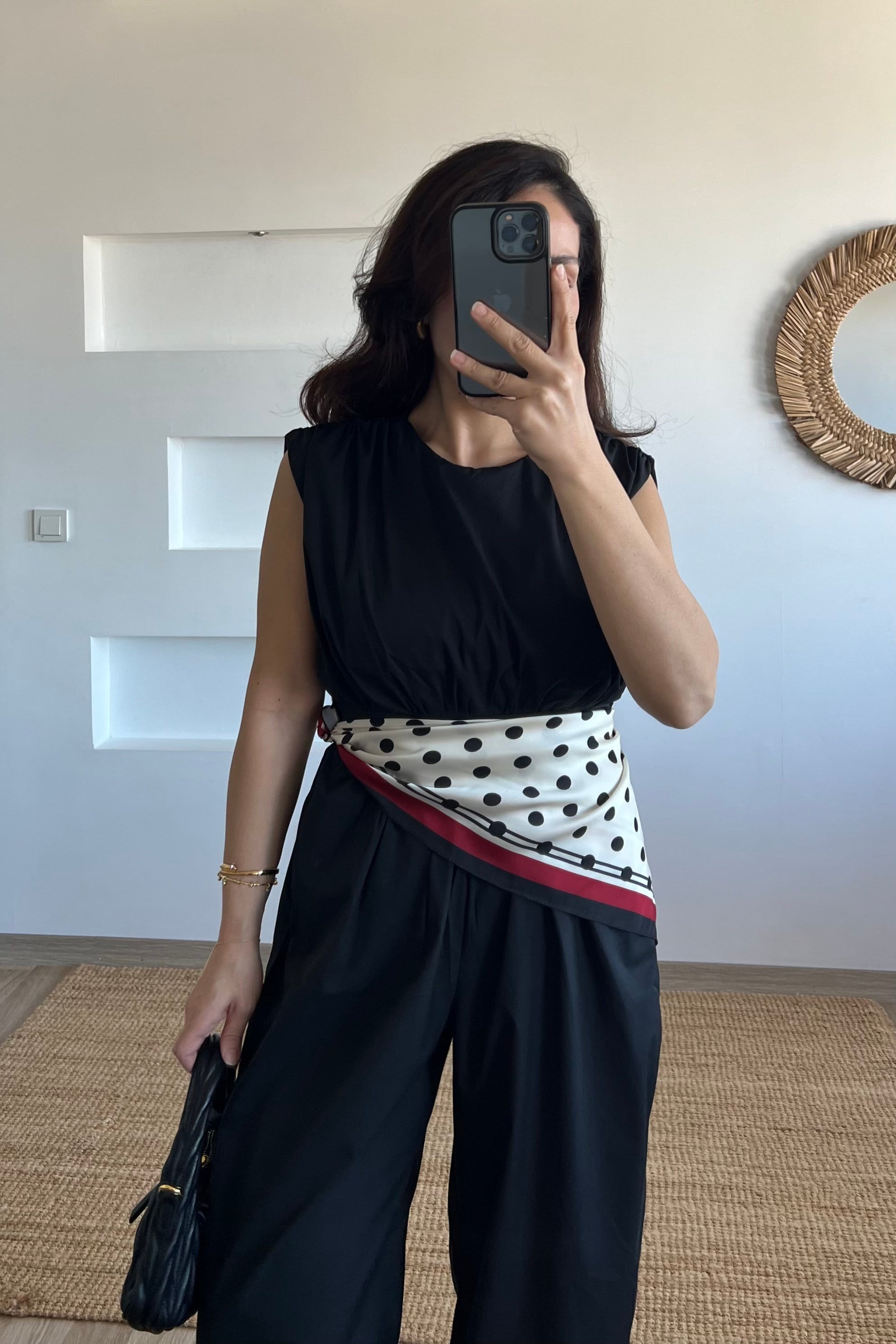 Siyah Beli Lastikli Tulum uygun fiyatlarda www.butikhola.com adresinde