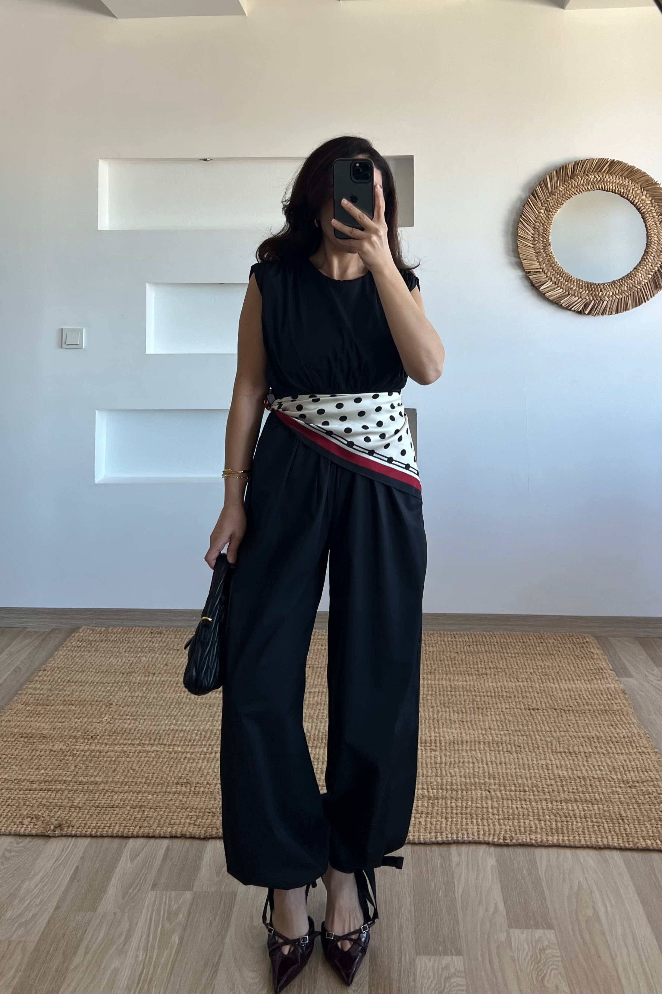 Siyah Beli Lastikli Tulum uygun fiyatlarda www.butikhola.com adresinde
