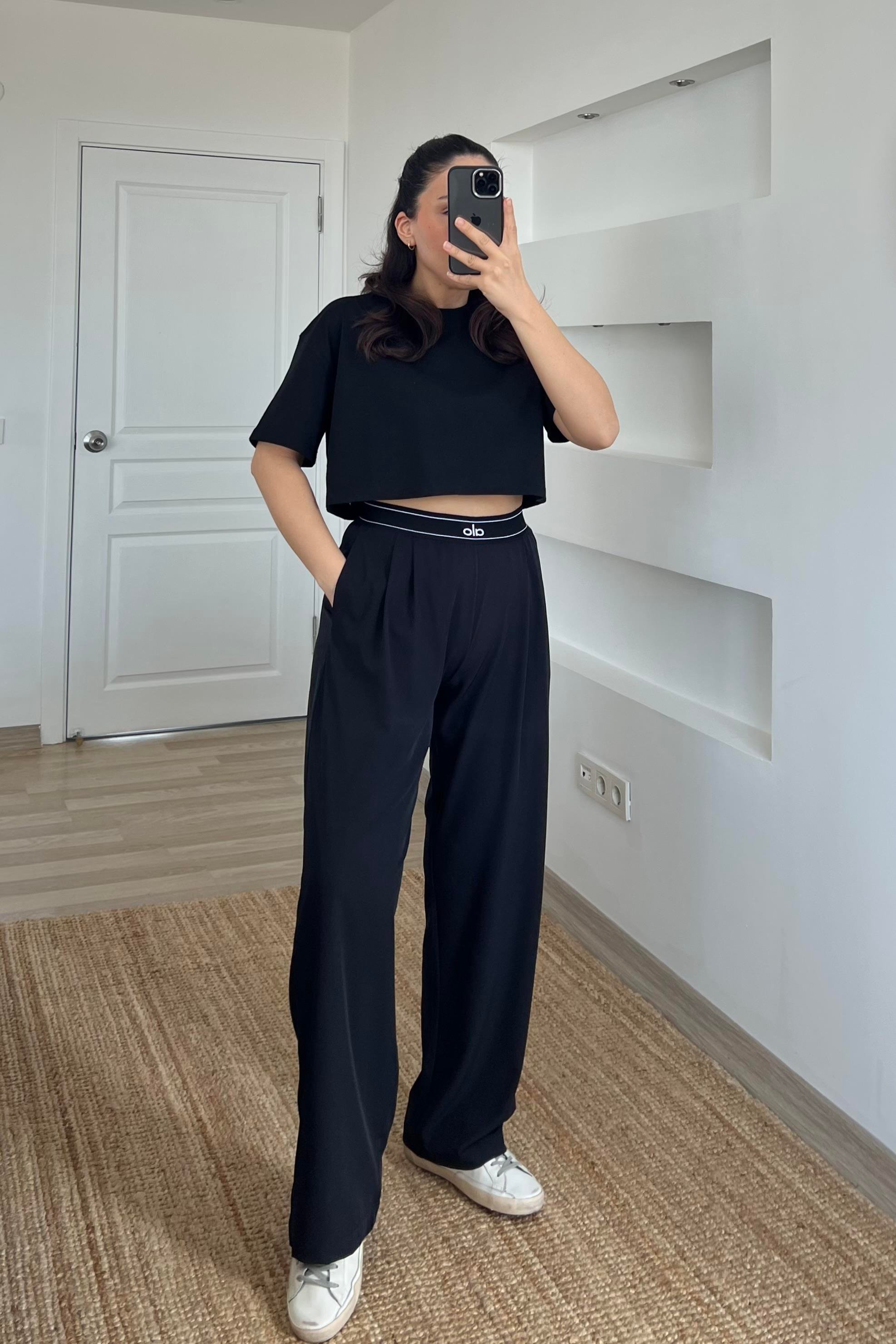Siyah Beli Logo Şeritli Trn Pantolon uygun fiyatlarda www.butikhola.com adresinde