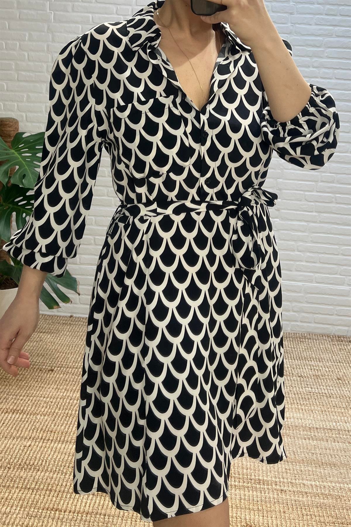 Siyah Cep Detaylı Kuşaklı Elbise uygun fiyatlarda www.butikhola.com adresinde