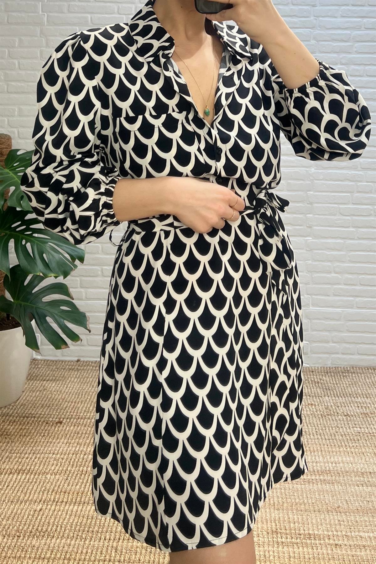 Siyah Cep Detaylı Kuşaklı Elbise uygun fiyatlarda www.butikhola.com adresinde