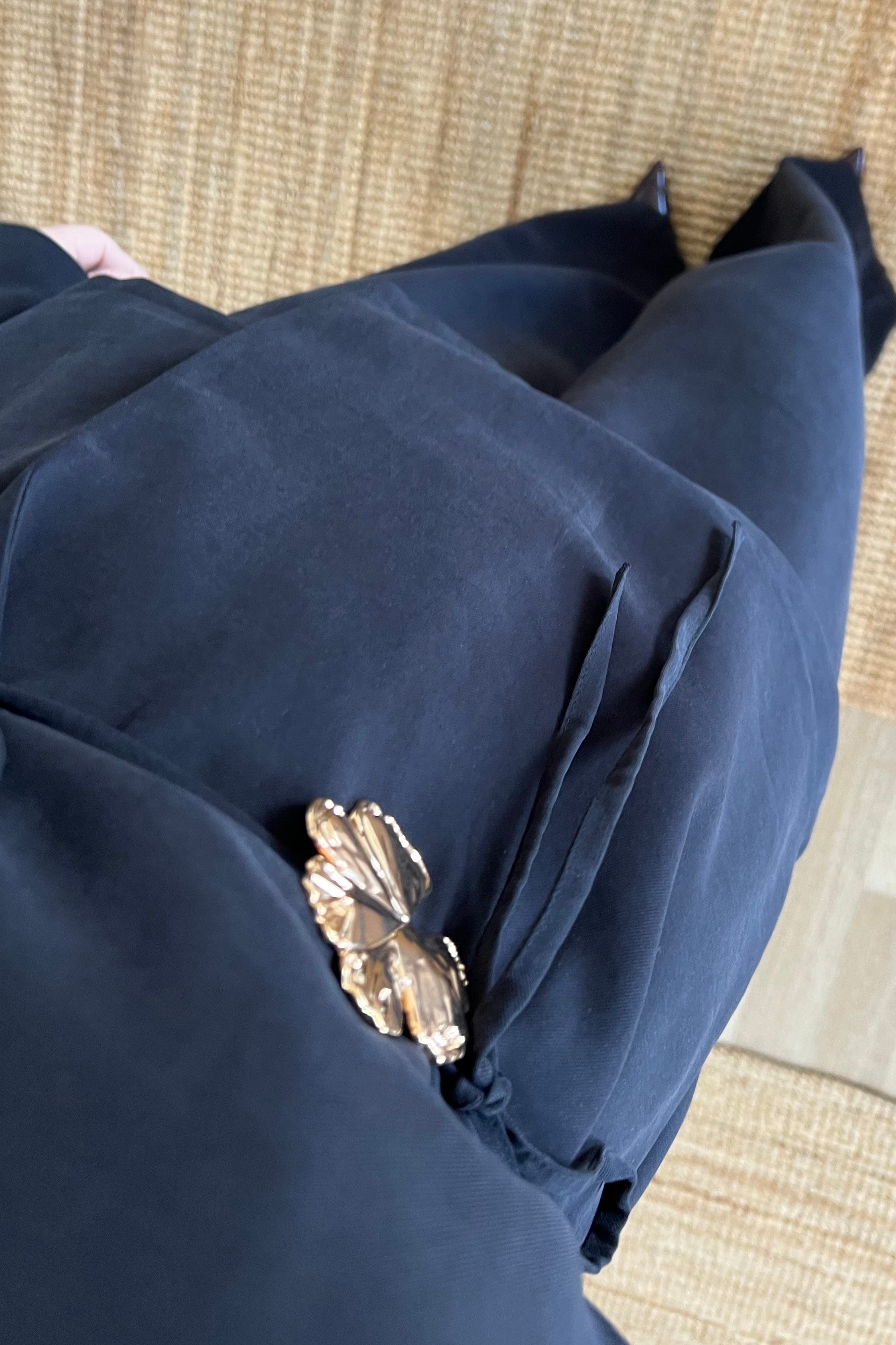 Siyah Çıkarılabilir Broşlu Kimono Pantolon Takım uygun fiyatlarda www.butikhola.com adresinde