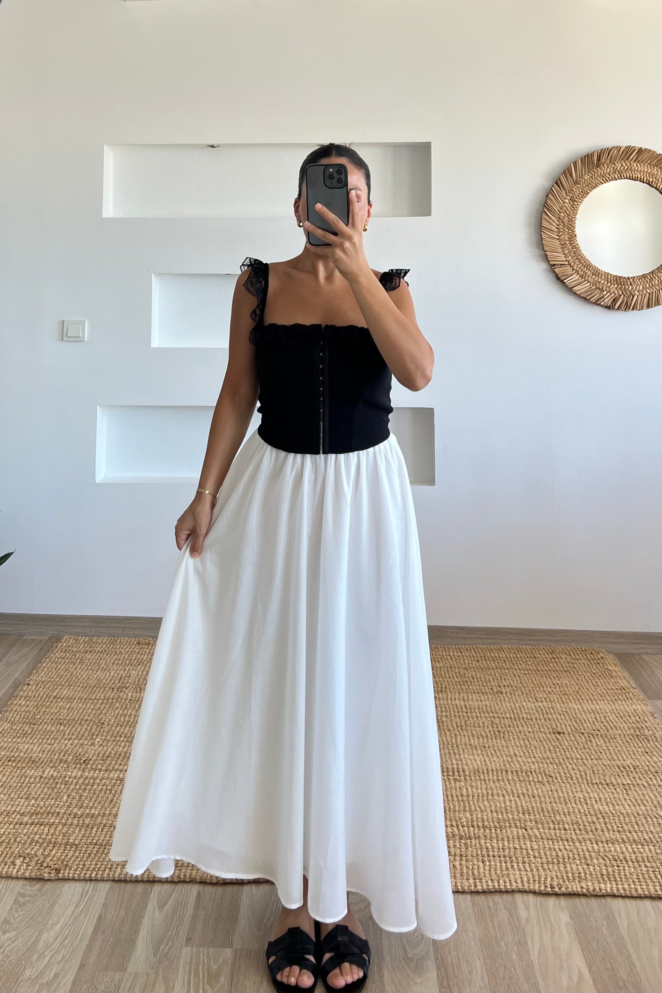 Siyah Dantel Detaylı Korse Bluz uygun fiyatlarda www.butikhola.com adresinde