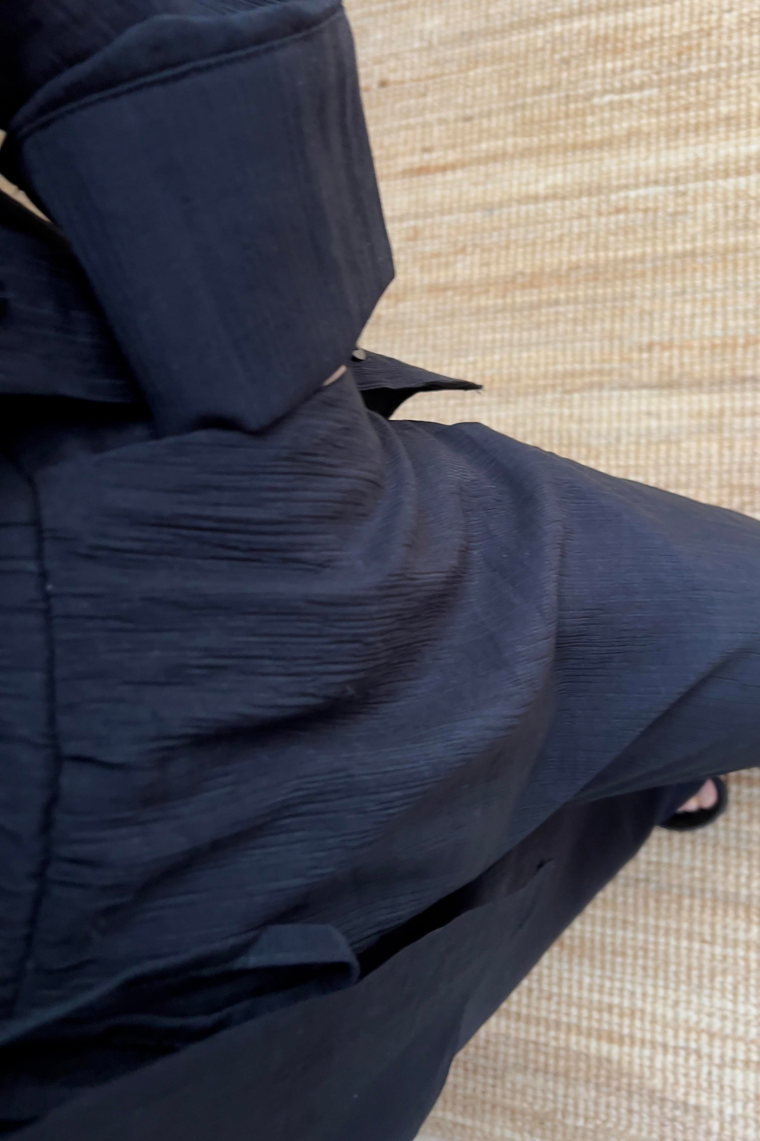 Siyah Dokulu Gömlek Pantolon Takım uygun fiyatlarda www.butikhola.com adresinde