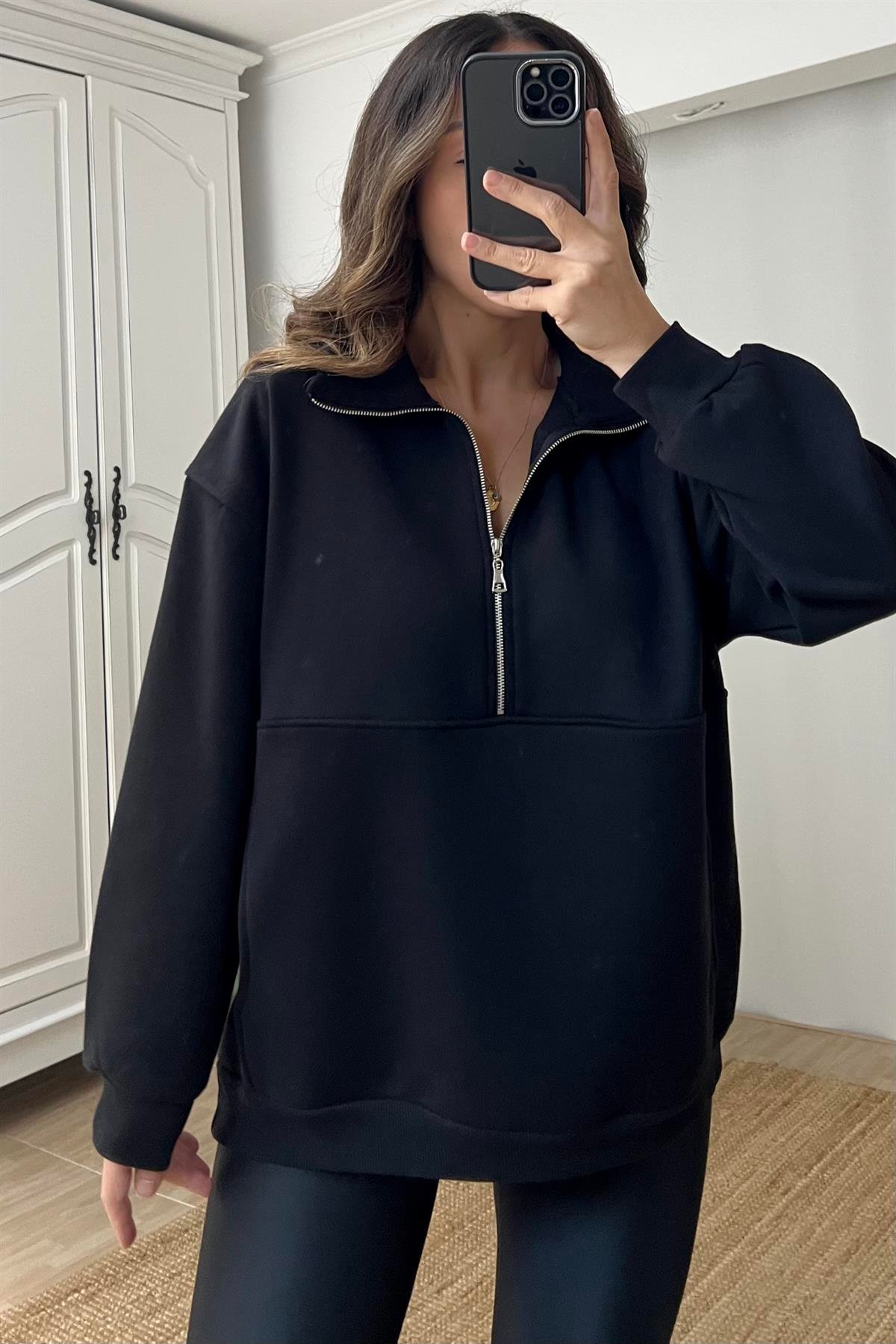Siyah Fermuarlı Kanguru Cep Sweatshirt uygun fiyatlarda www.butikhola.com adresinde
