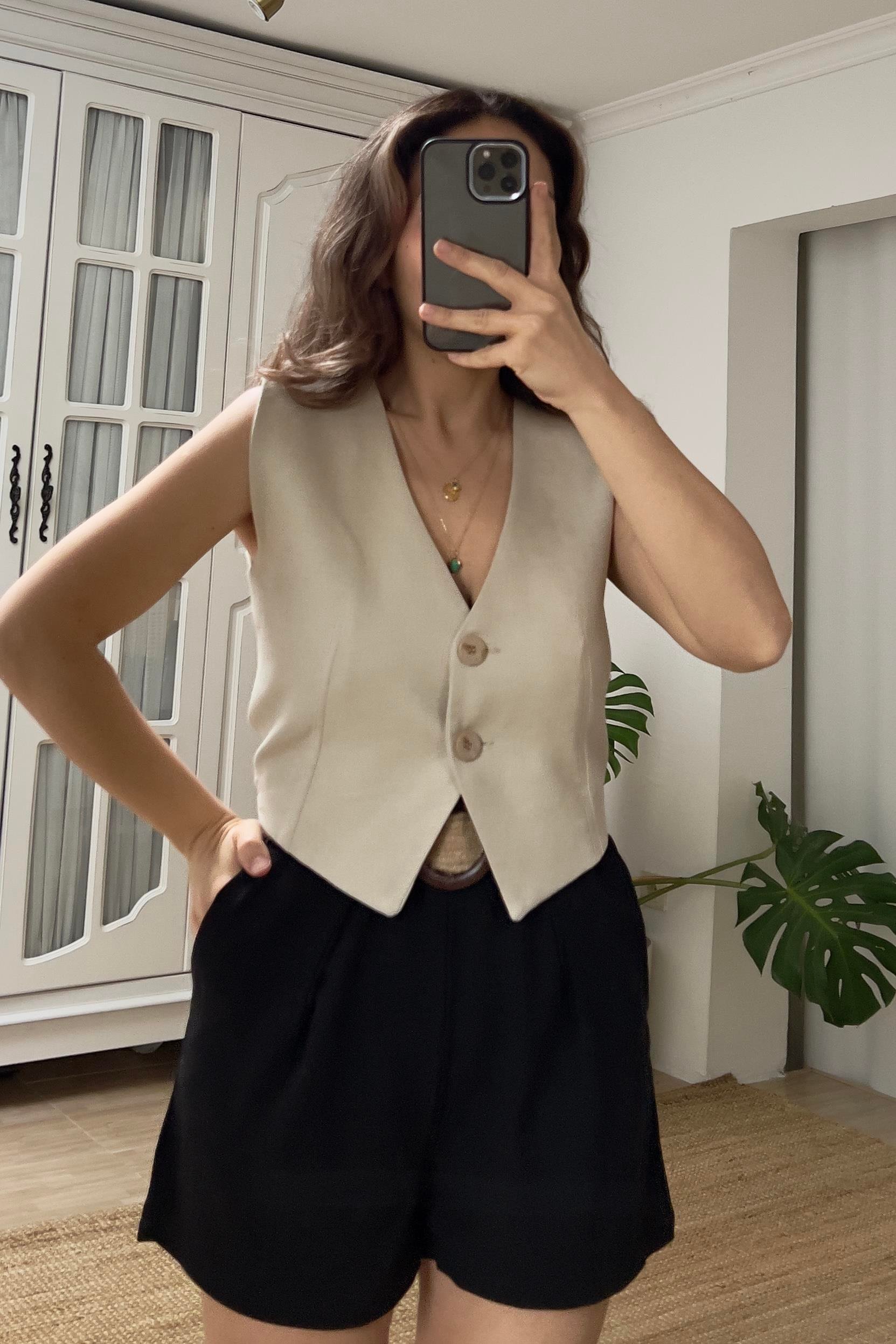 Siyah Hasır Kemerli Keten Şort uygun fiyatlarda www.butikhola.com adresinde