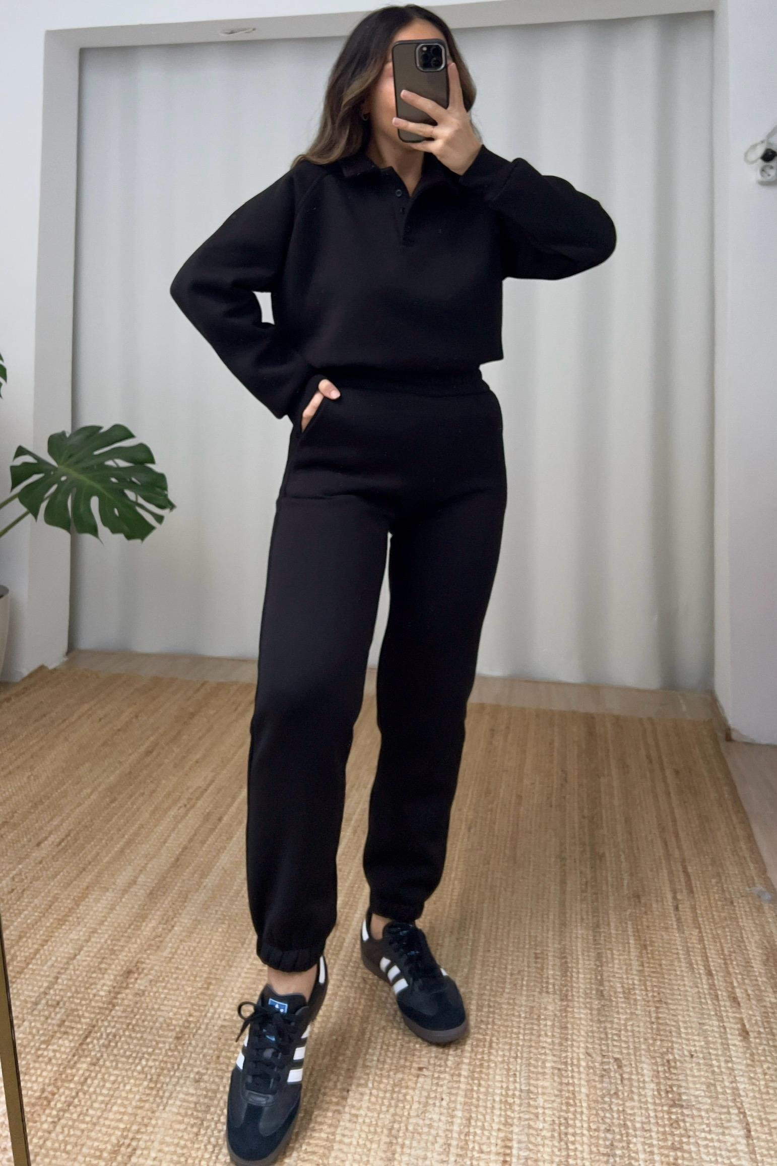 Siyah İçi Polarlı Polo Yaka Sweatshirt Eşofman Takım uygun fiyatlarda www.butikhola.com adresinde