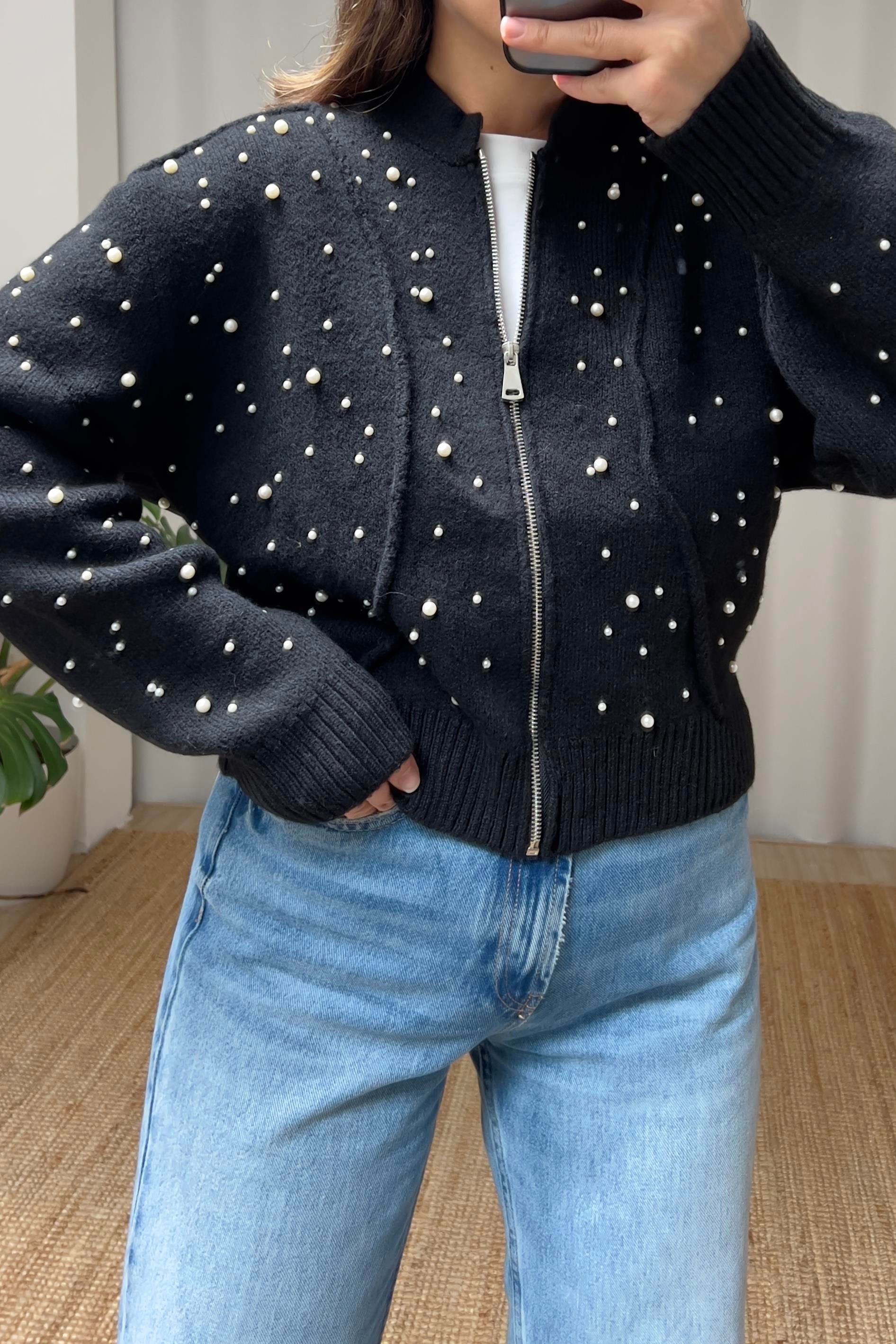 Siyah İnci Detaylı Bomber Hırka uygun fiyatlarda www.butikhola.com adresinde