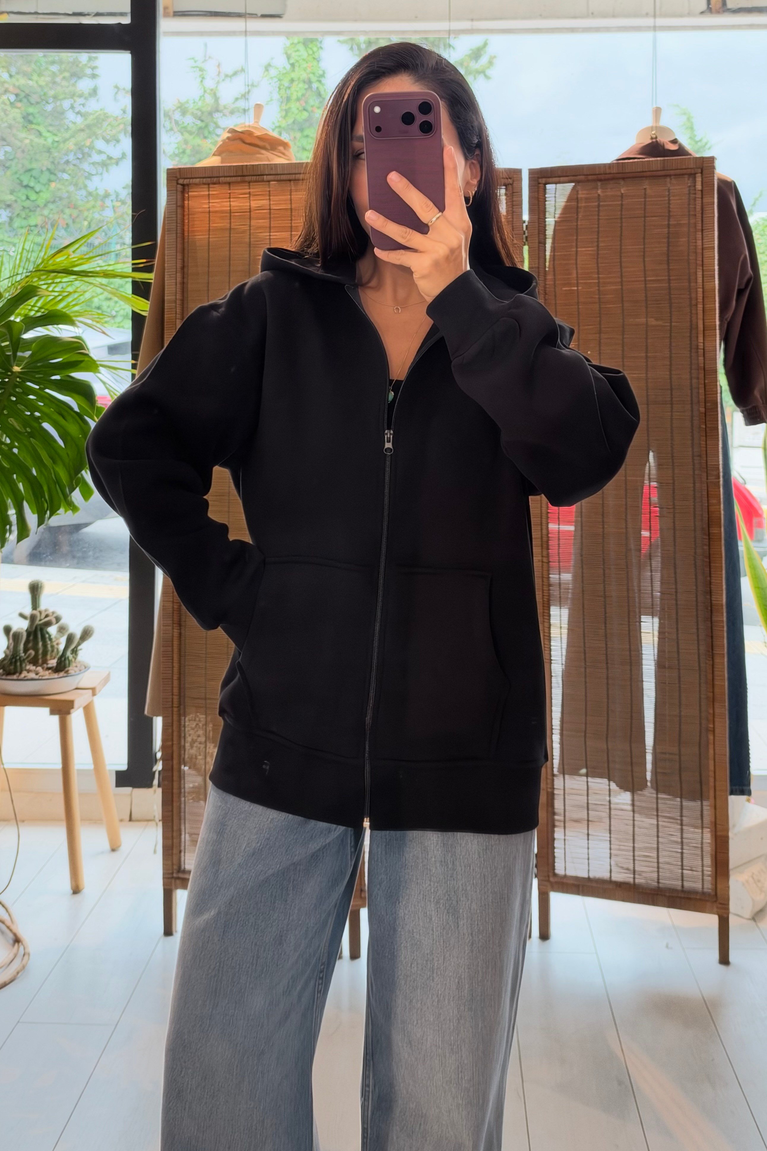 Siyah Kapüşonlu Fermuarlı Sweat Hırka uygun fiyatlarda www.butikhola.com adresinde