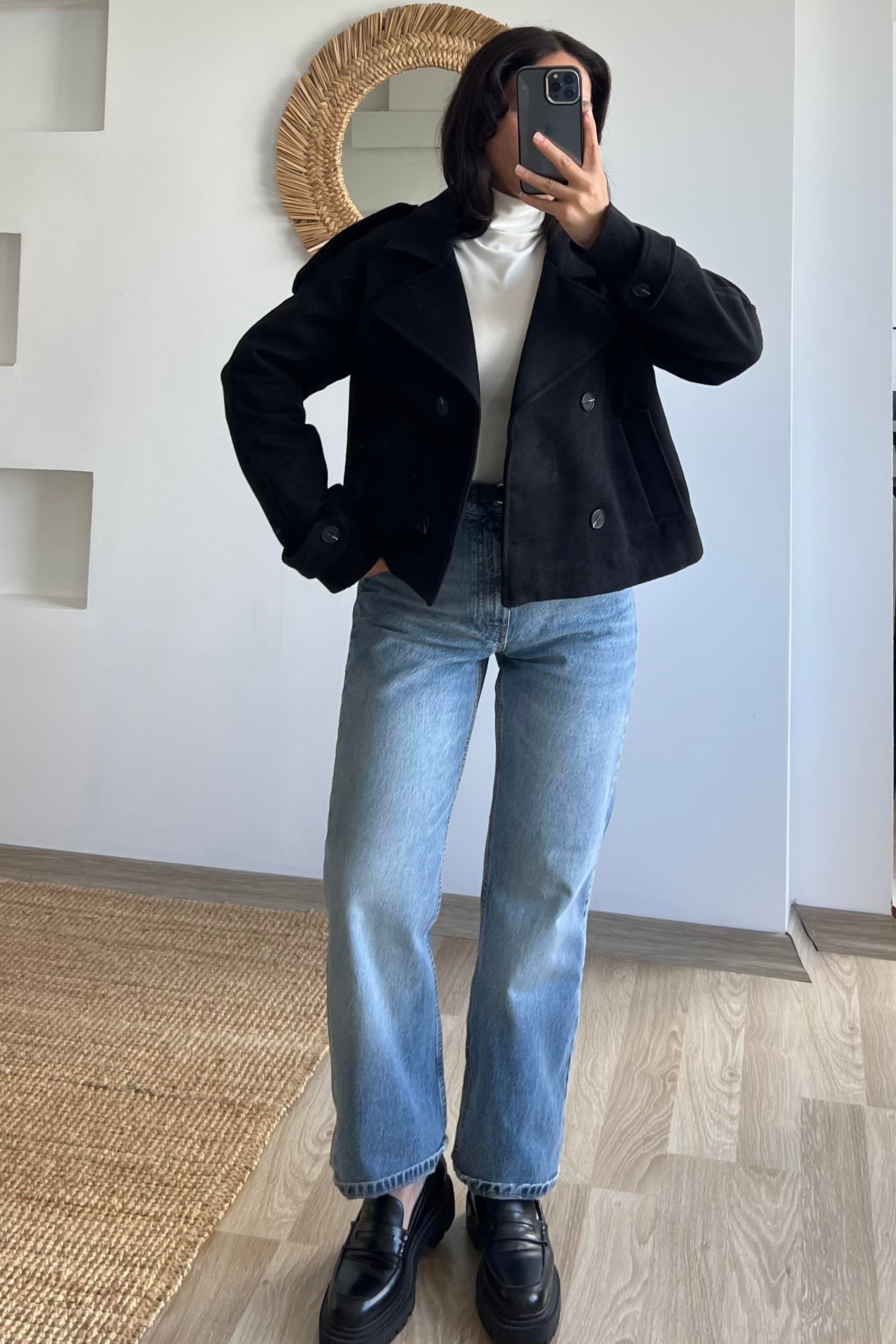 Siyah Kruvaze Kısa Kaşe Kaban uygun fiyatlarda www.butikhola.com adresinde