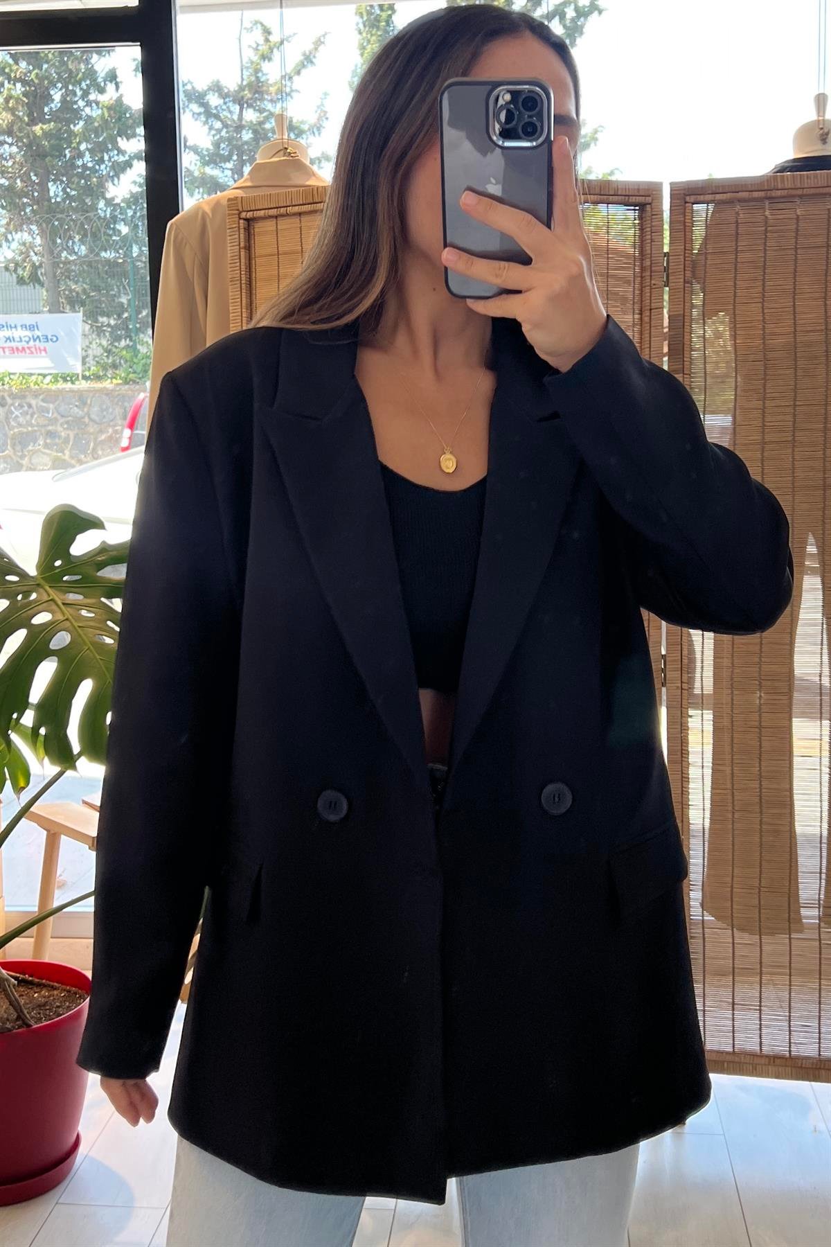 Siyah Kruvaze Oversize Blazer uygun fiyatlarda www.butikhola.com adresinde