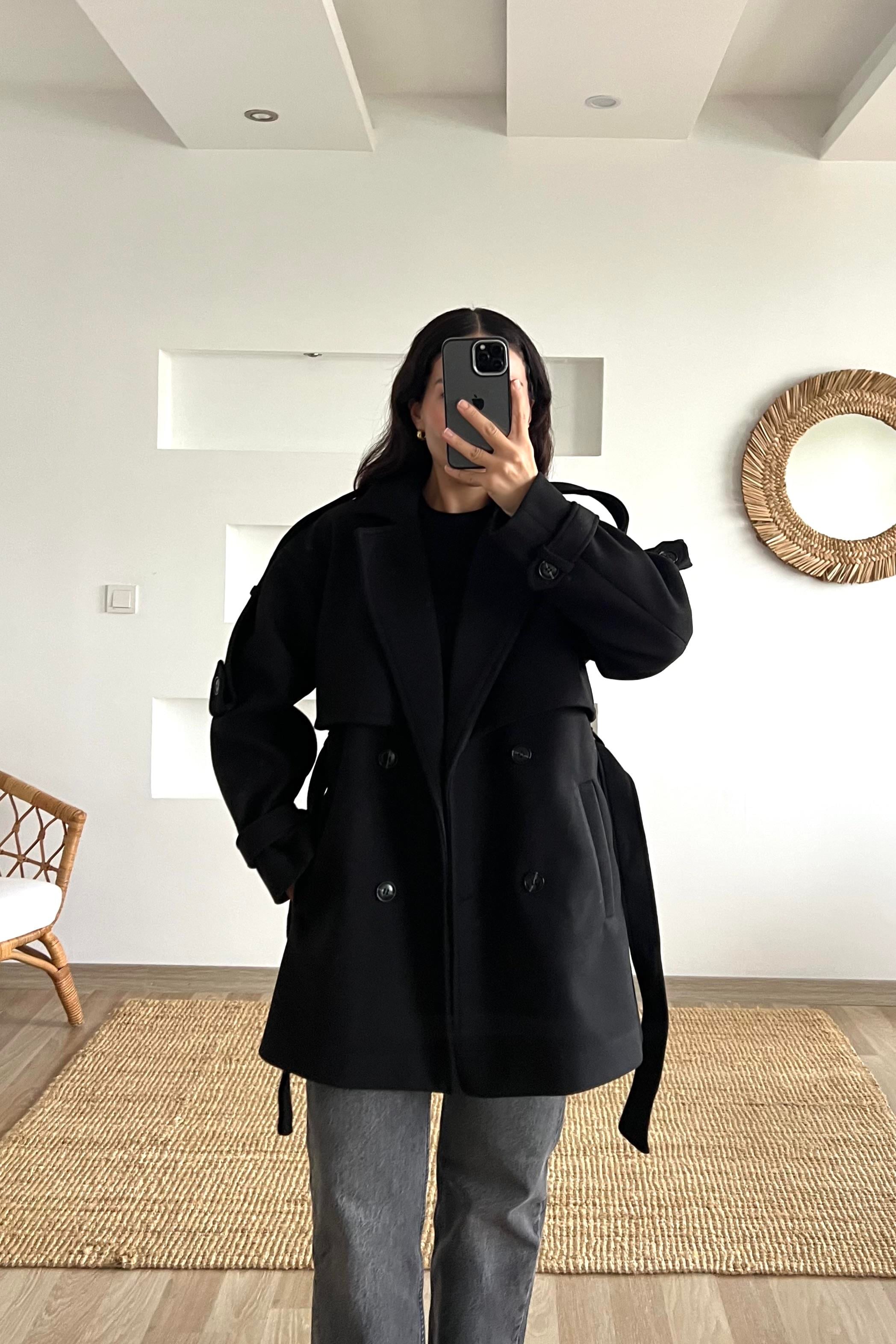 Siyah Kuşaklı Ara Boy Kaşe Kaban uygun fiyatlarda www.butikhola.com adresinde