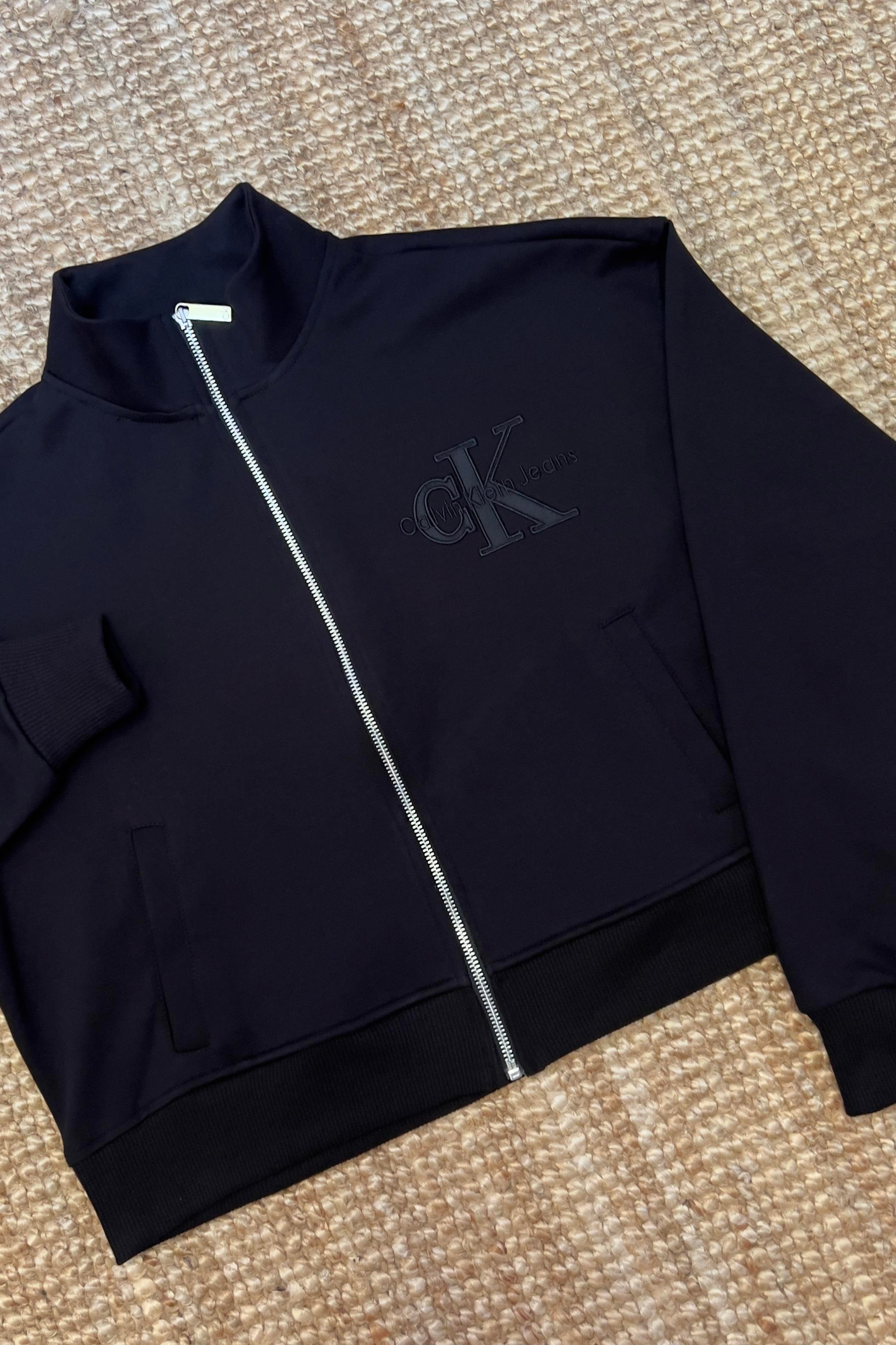 Siyah Logo Nakışlı Fermuarlı Sweatshirt uygun fiyatlarda www.butikhola.com adresinde