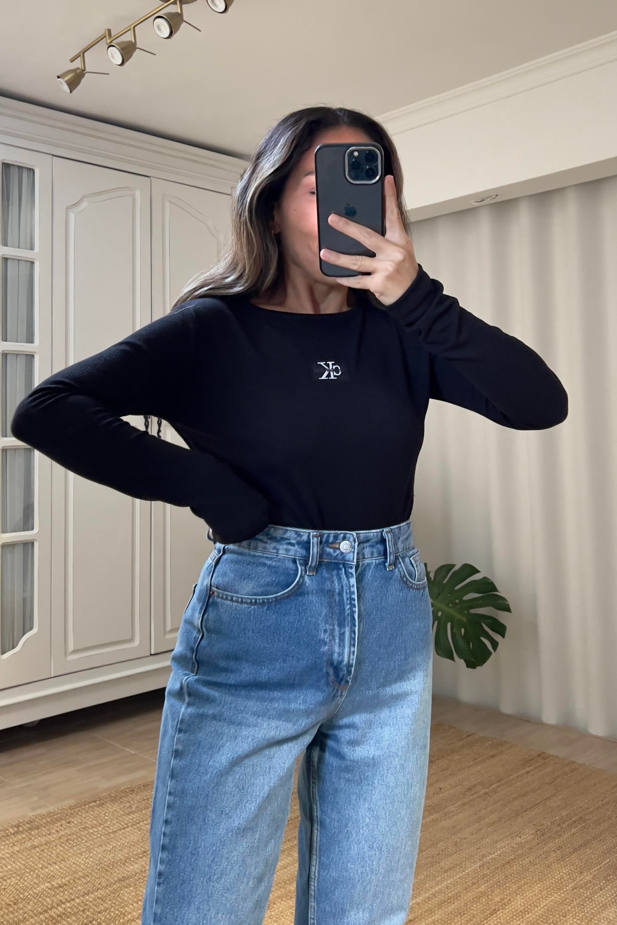Siyah  Logo Nakışlı İnce Sweatshirt uygun fiyatlarda www.butikhola.com adresinde