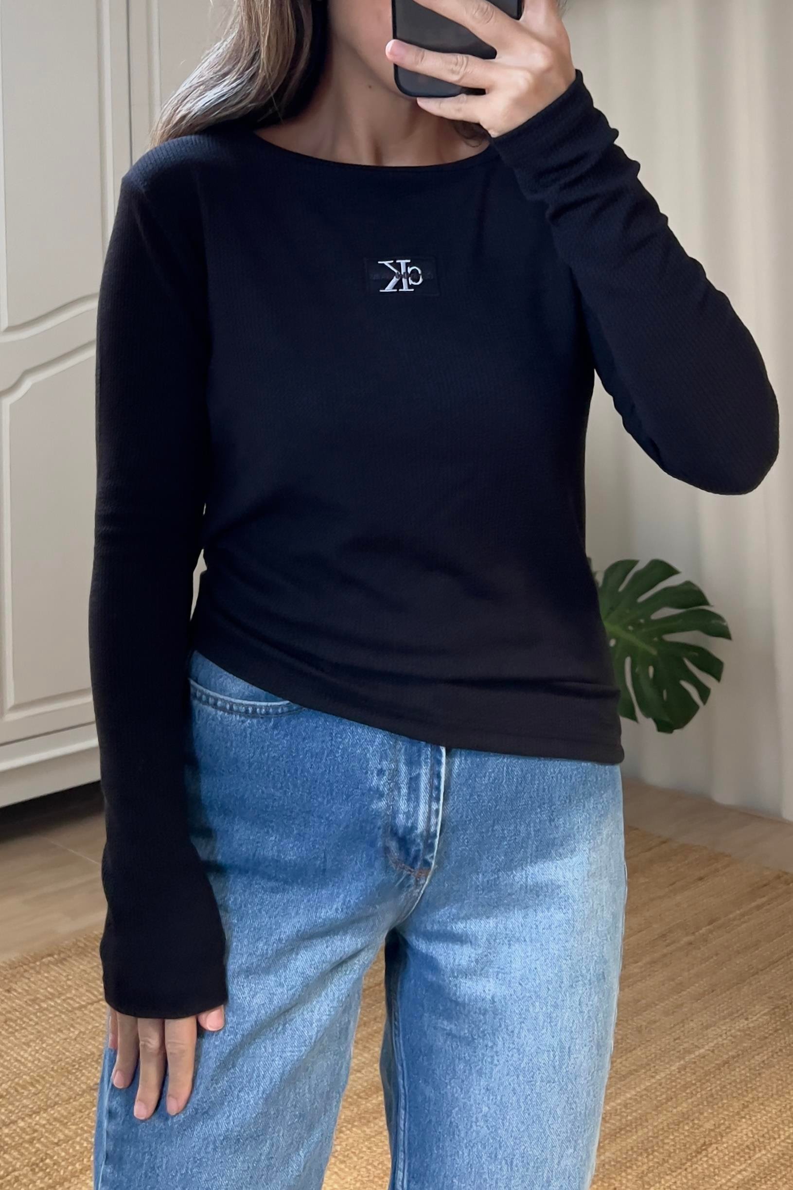 Siyah  Logo Nakışlı İnce Sweatshirt uygun fiyatlarda www.butikhola.com adresinde