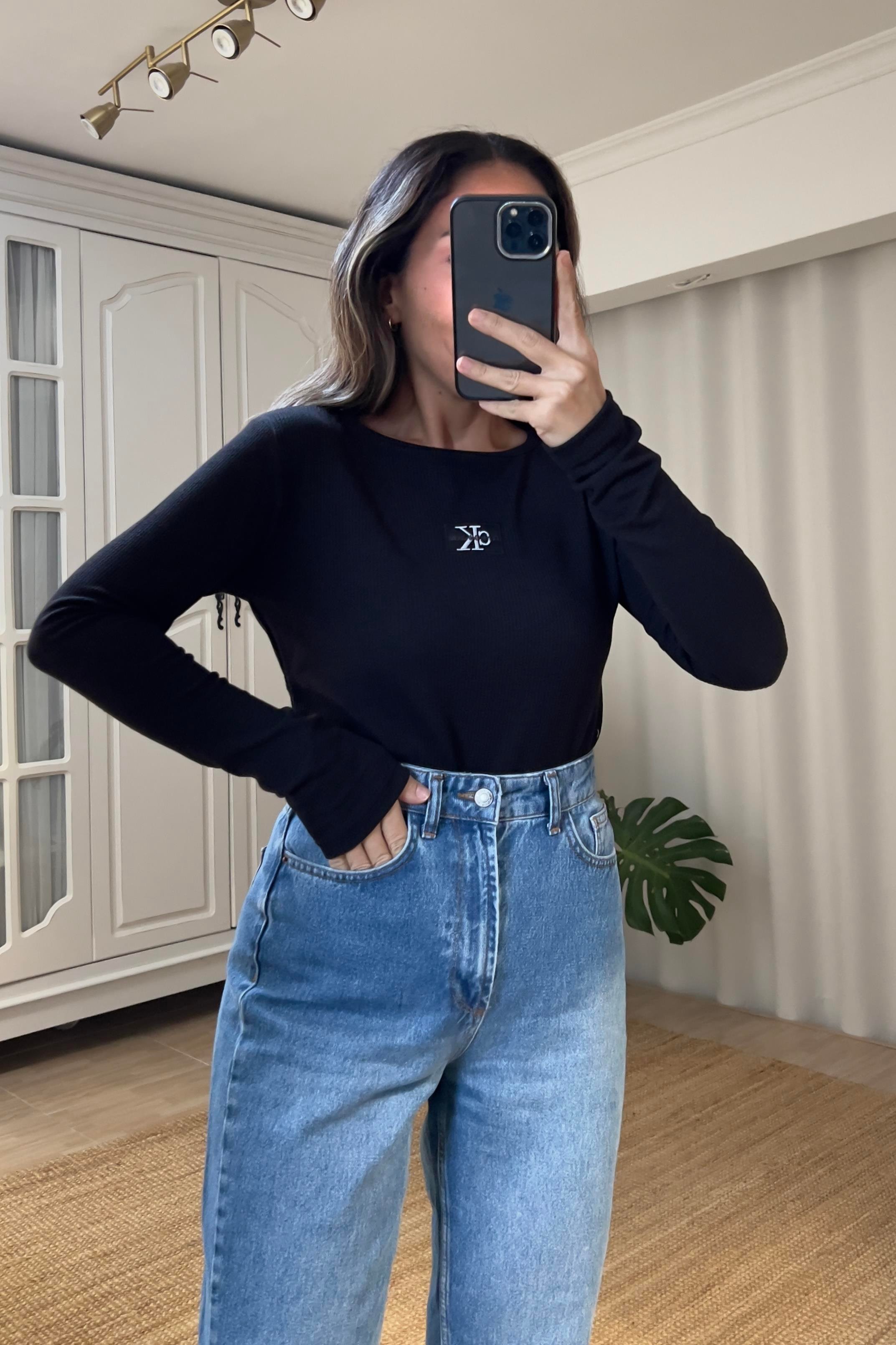 Siyah  Logo Nakışlı İnce Sweatshirt uygun fiyatlarda www.butikhola.com adresinde