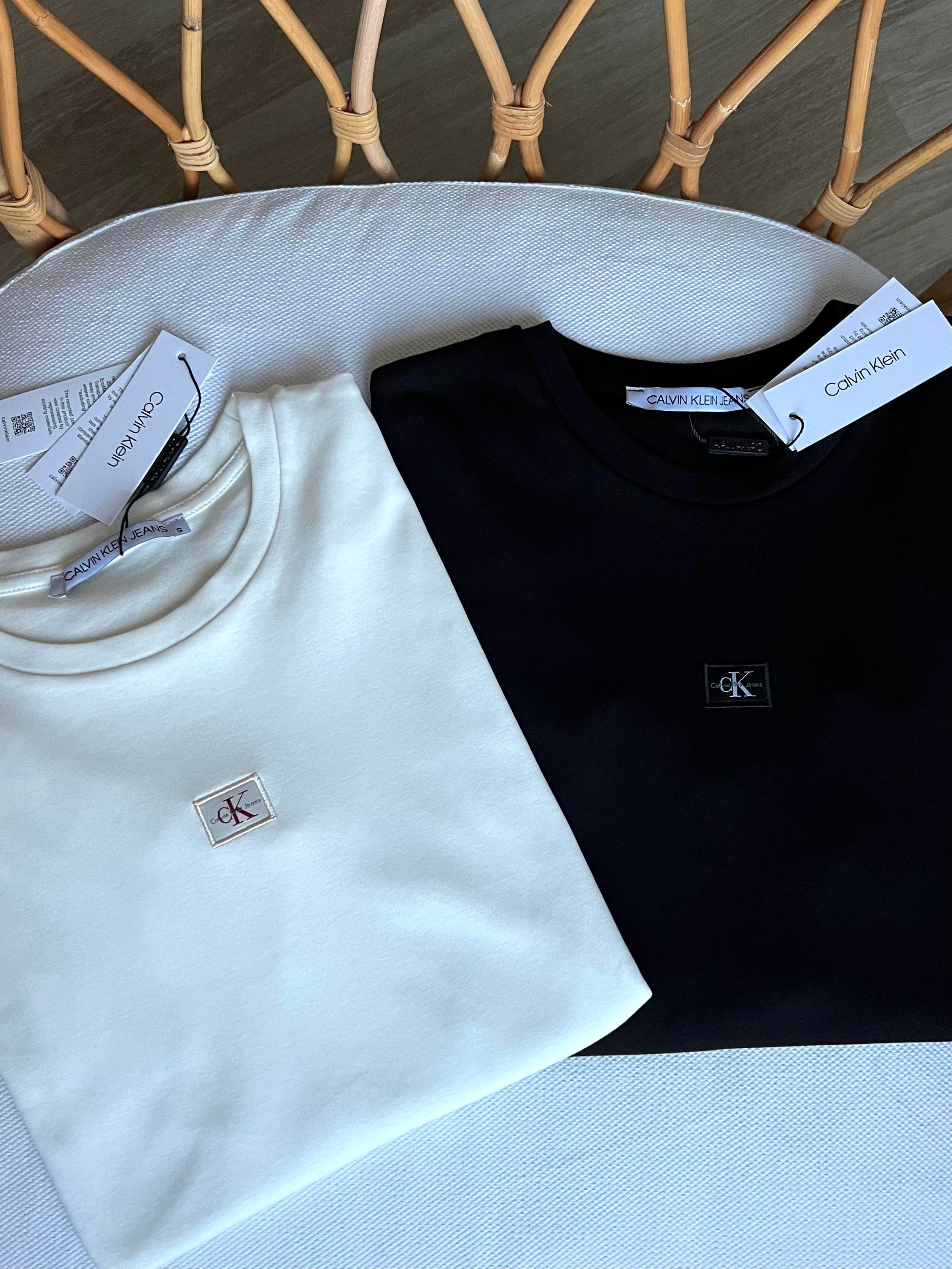 Siyah Logo Nakışlı Uzun Kol Bluz uygun fiyatlarda www.butikhola.com adresinde