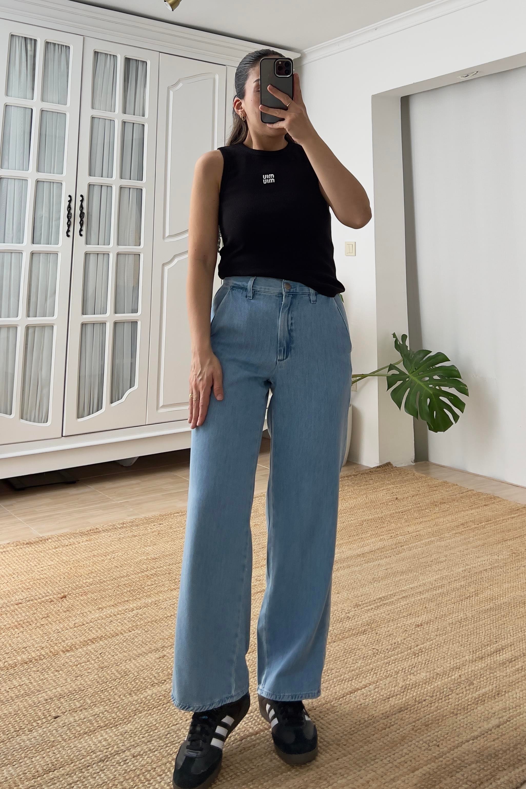 Siyah Miu Logolu Kolsuz Tshirt uygun fiyatlarda www.butikhola.com adresinde