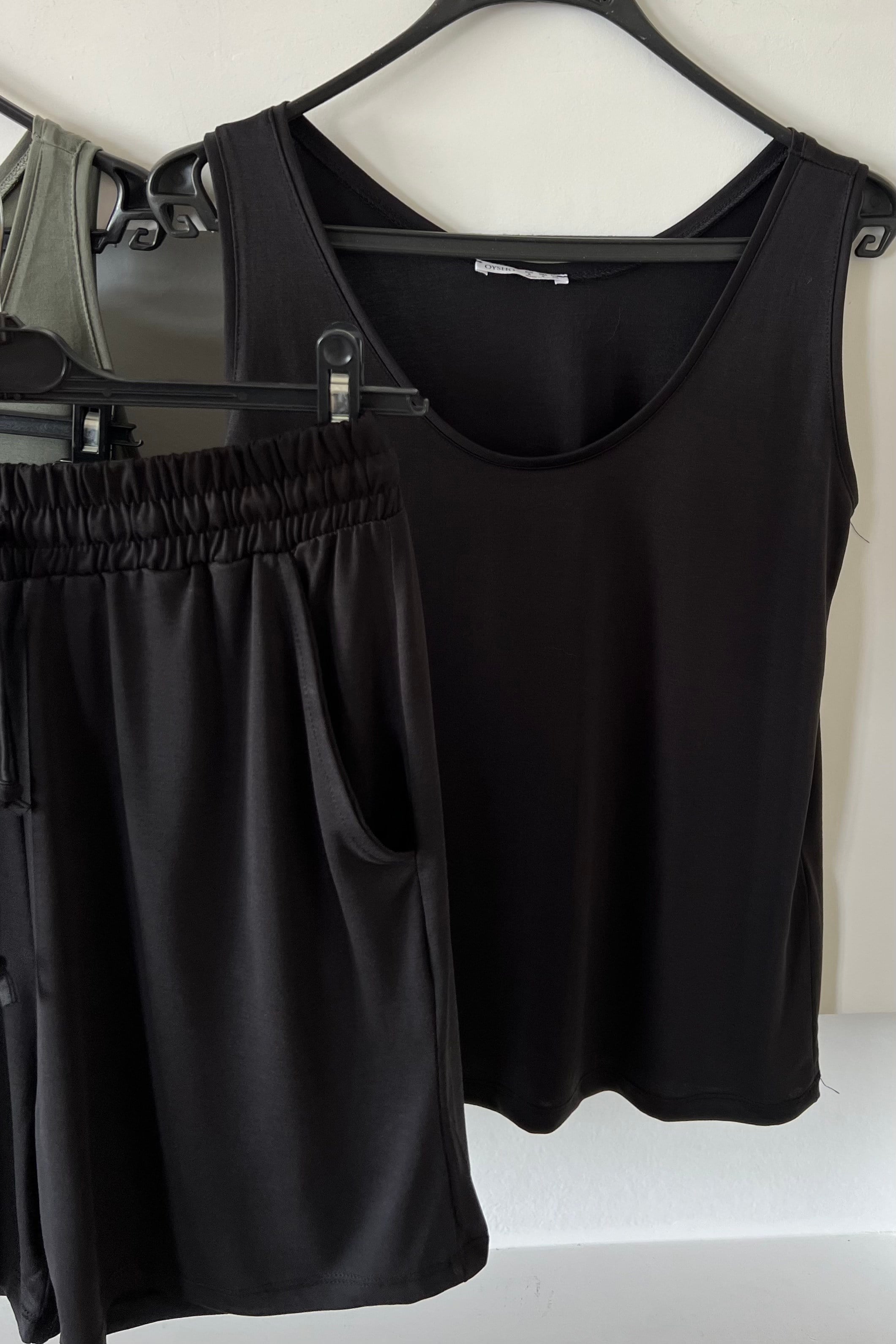 Siyah Modal Şortlu Takım uygun fiyatlarda www.butikhola.com adresinde